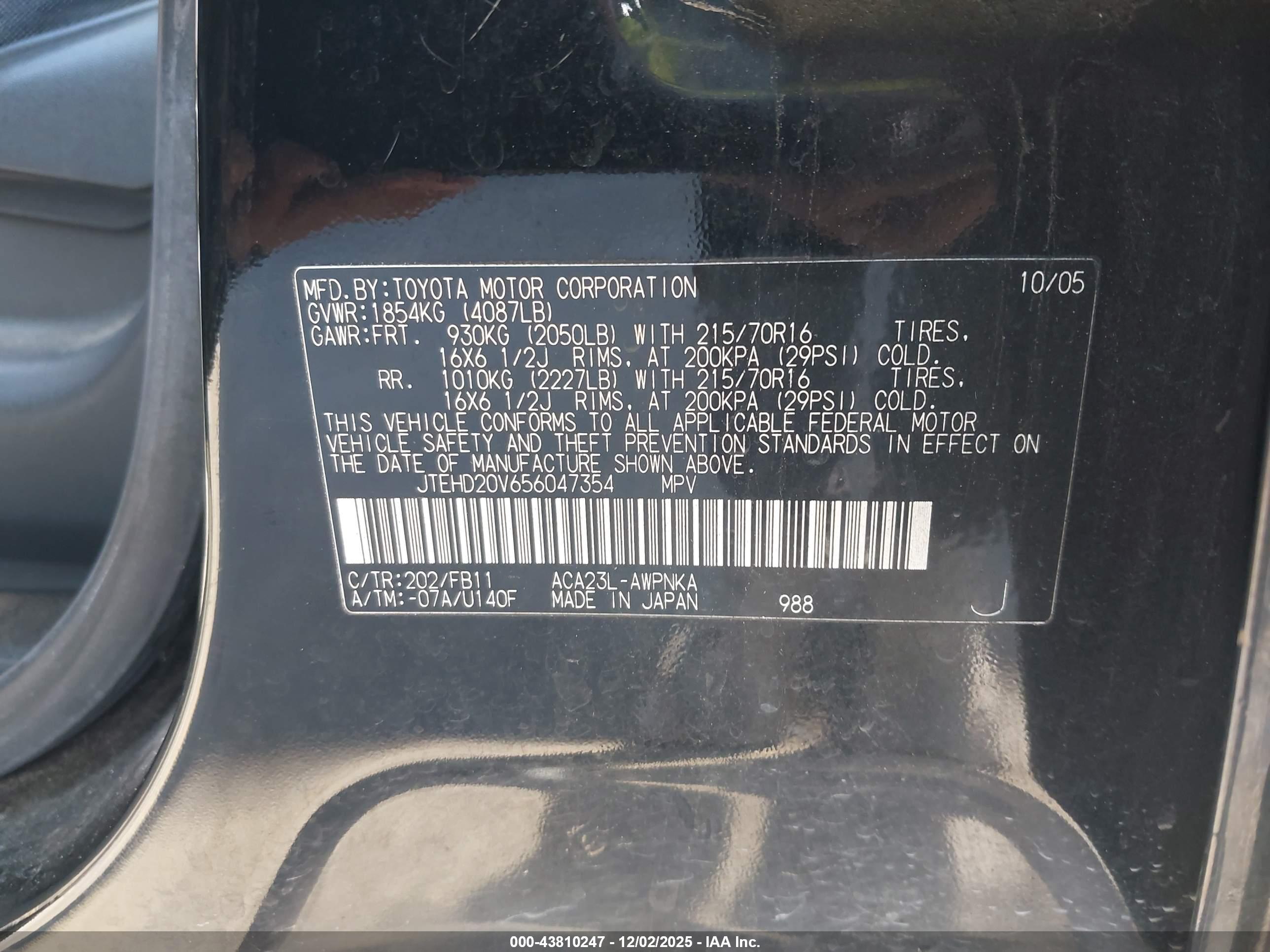 TOYOTA RAV4 image 9