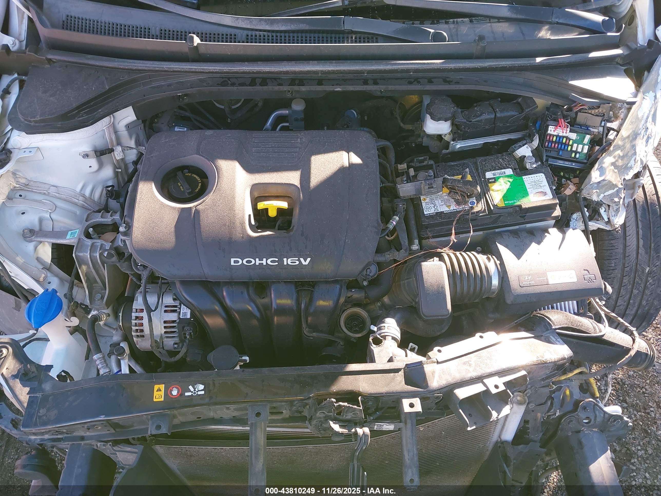 HYUNDAI ELANTRA image 10