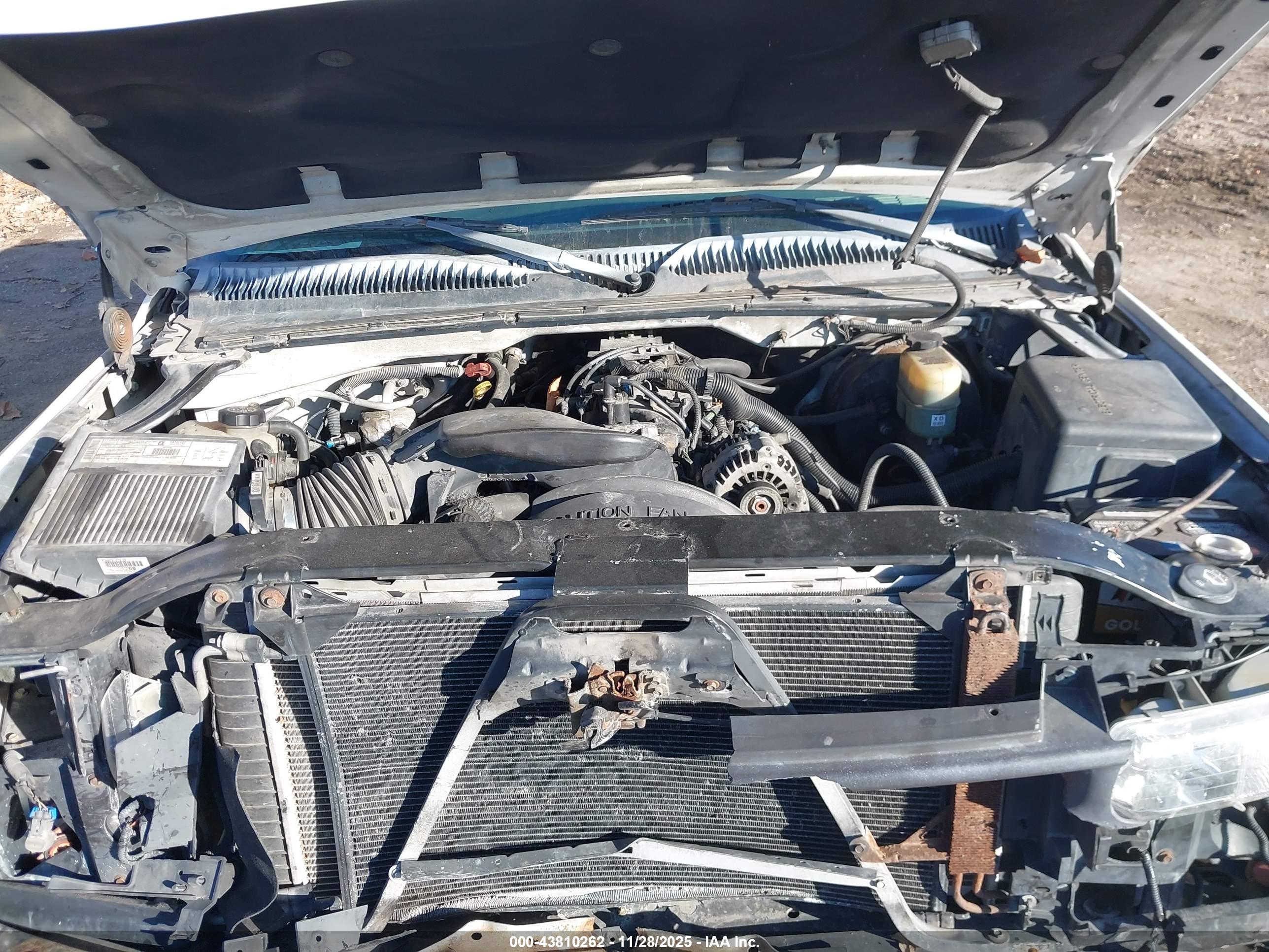 CHEVROLET SILVERADO image 10