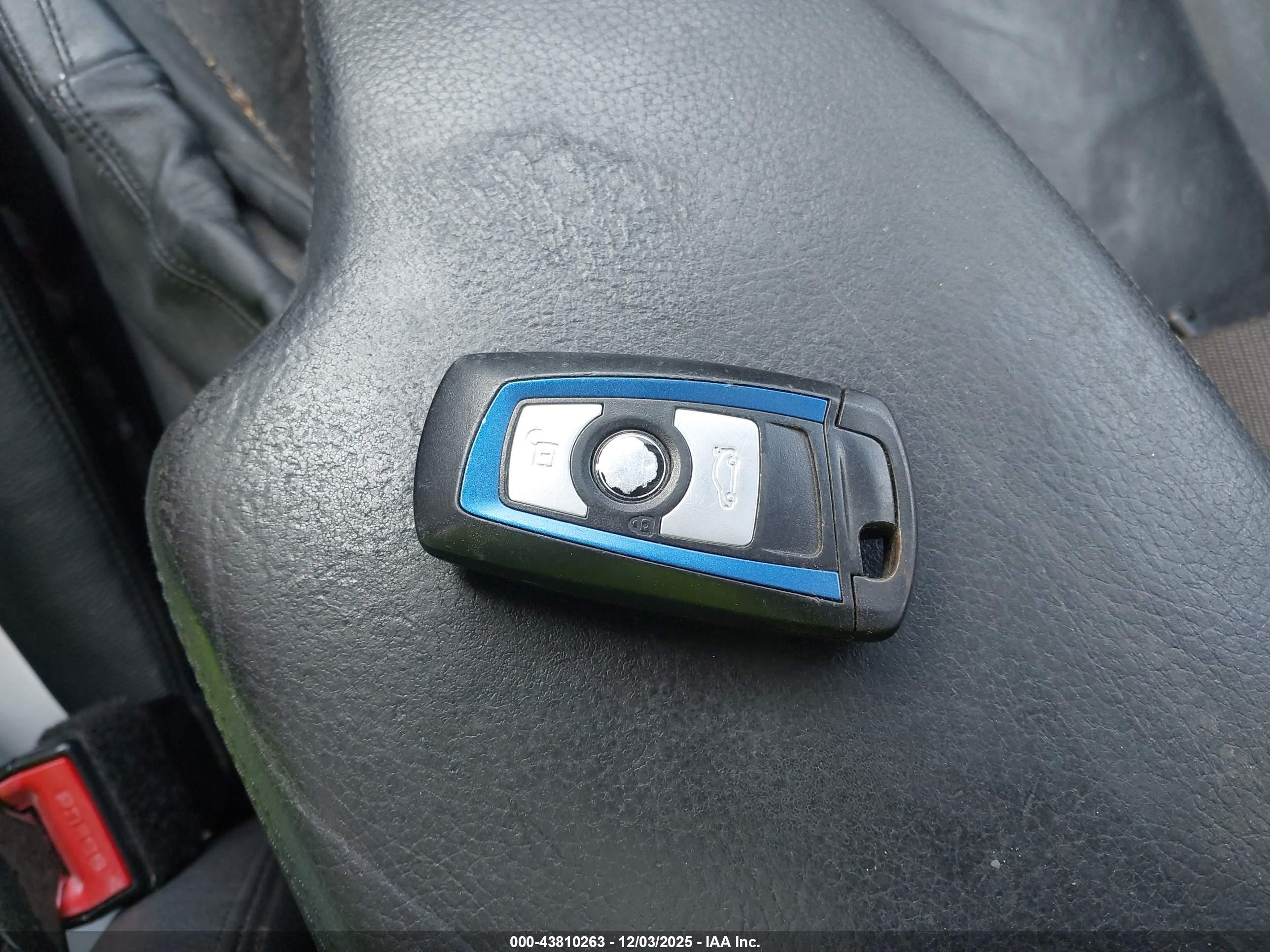 BMW 328I image 11