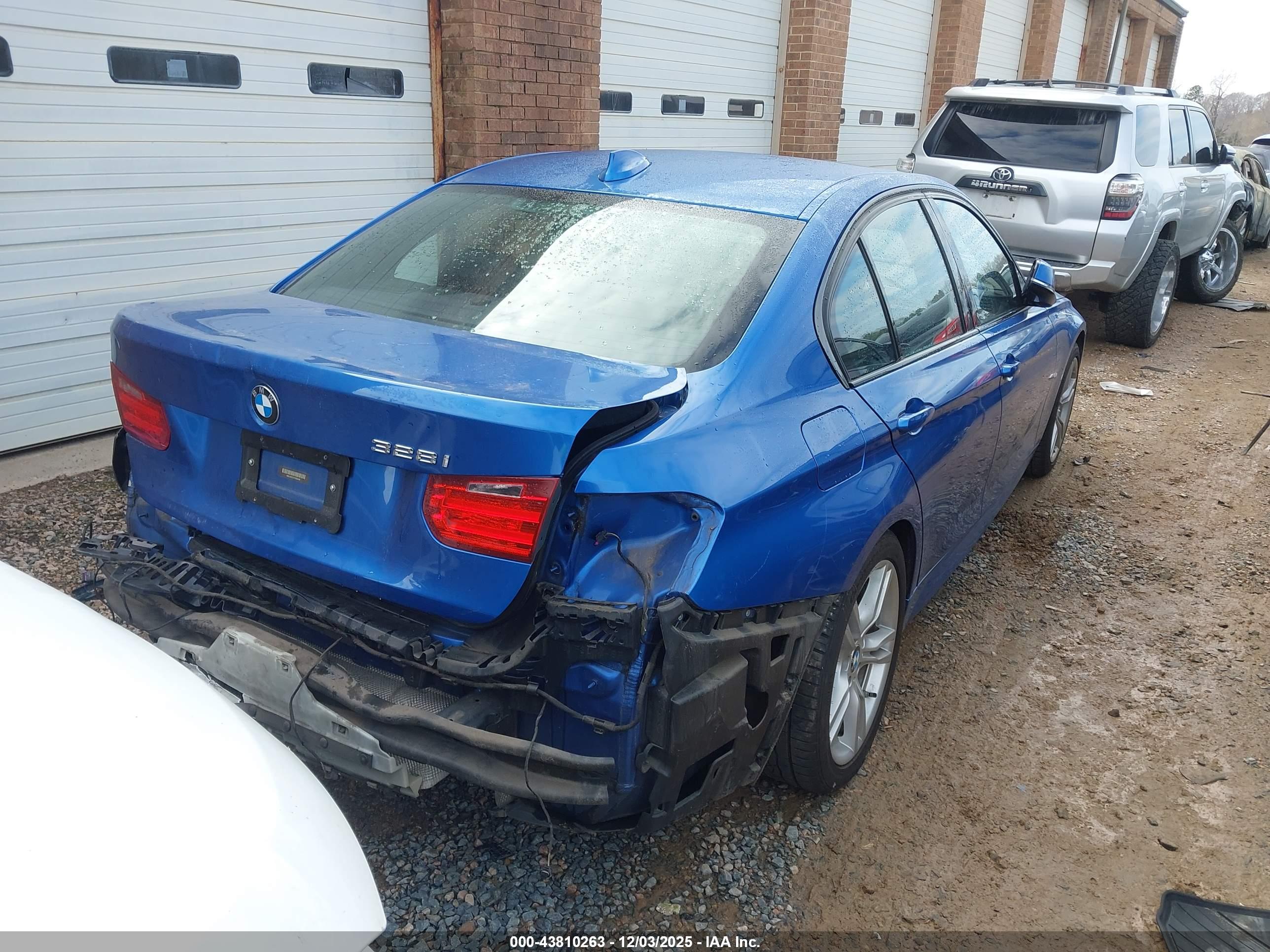 BMW 328I image 4