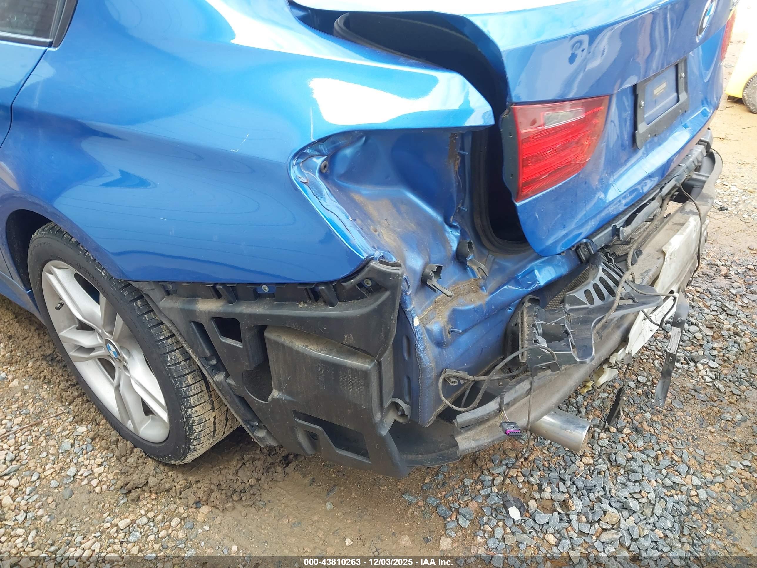 BMW 328I image 6