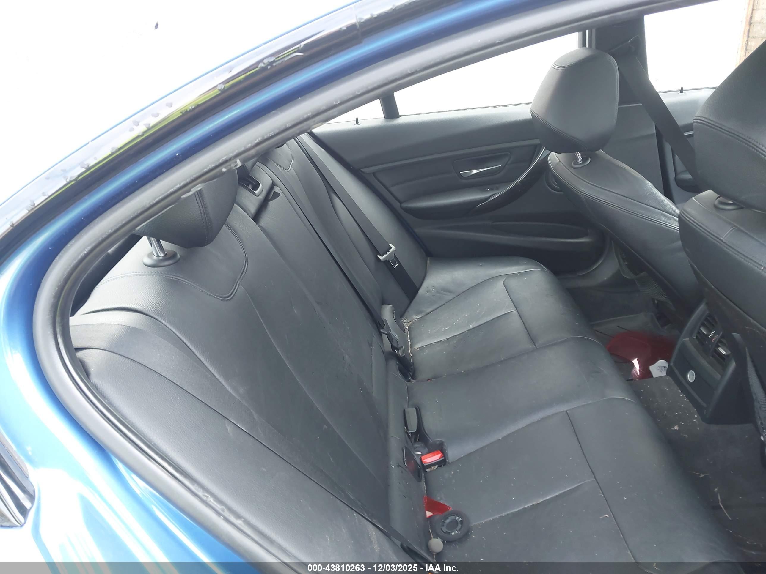 BMW 328I image 8