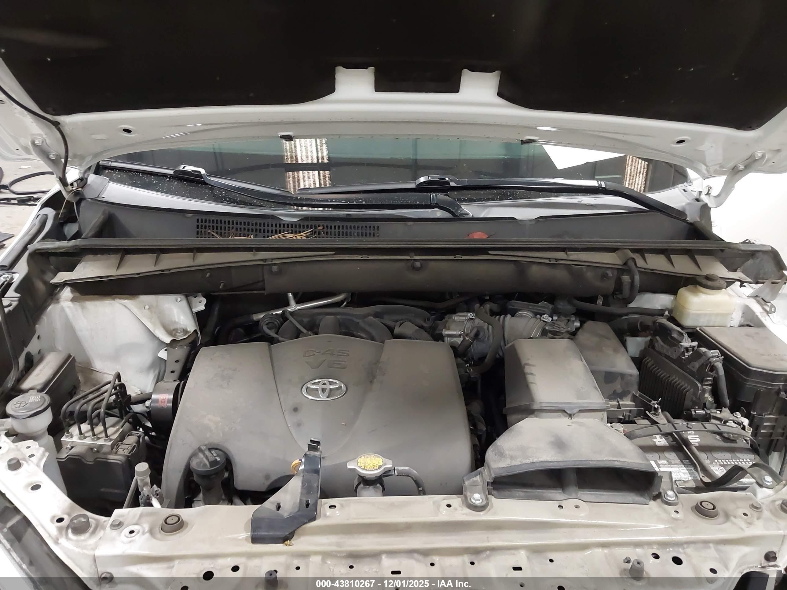 TOYOTA HIGHLANDER image 10