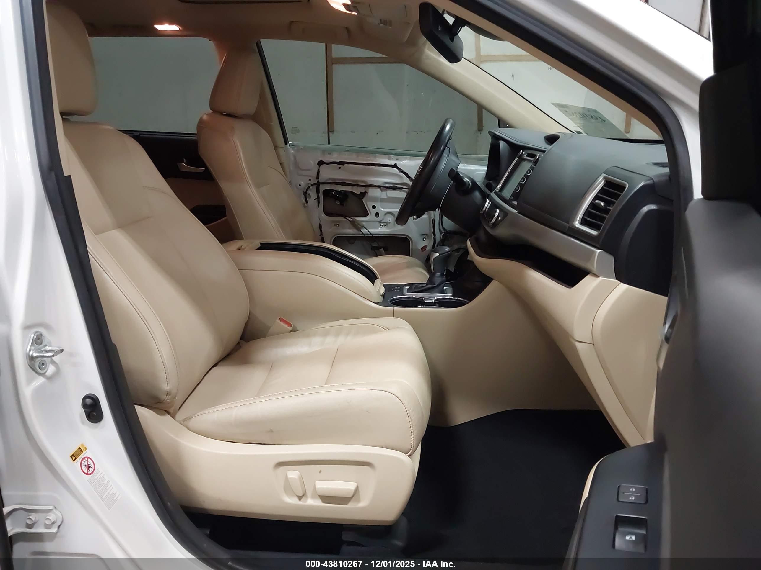 TOYOTA HIGHLANDER image 5