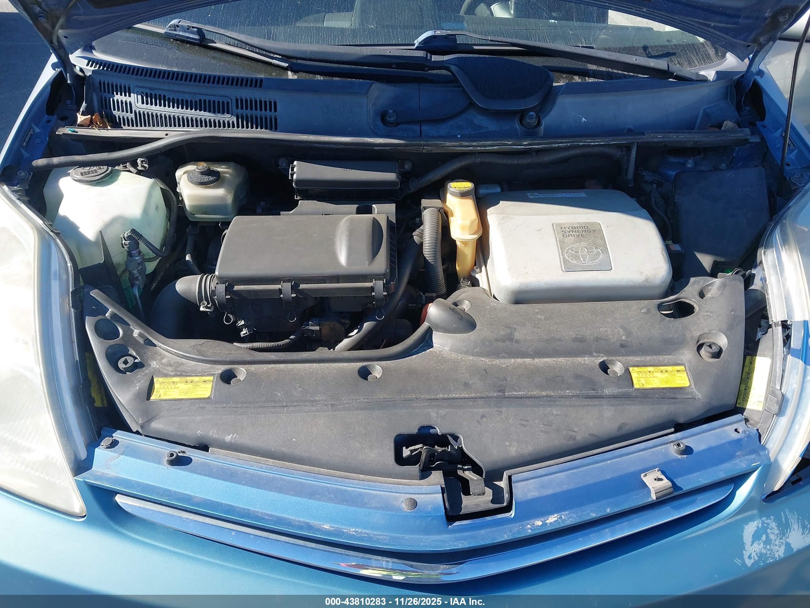 TOYOTA PRIUS image 10