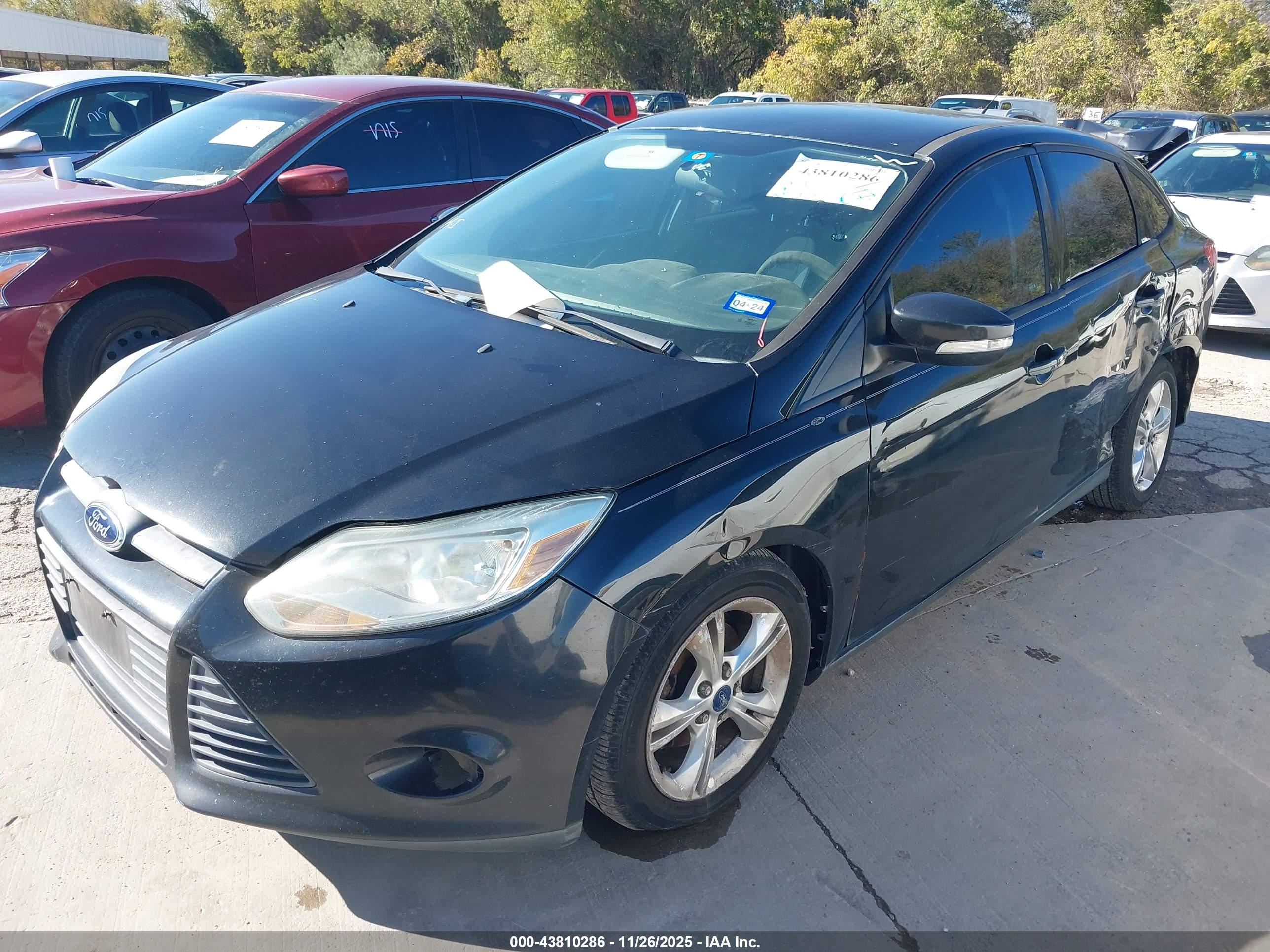 FORD FOCUS image 2