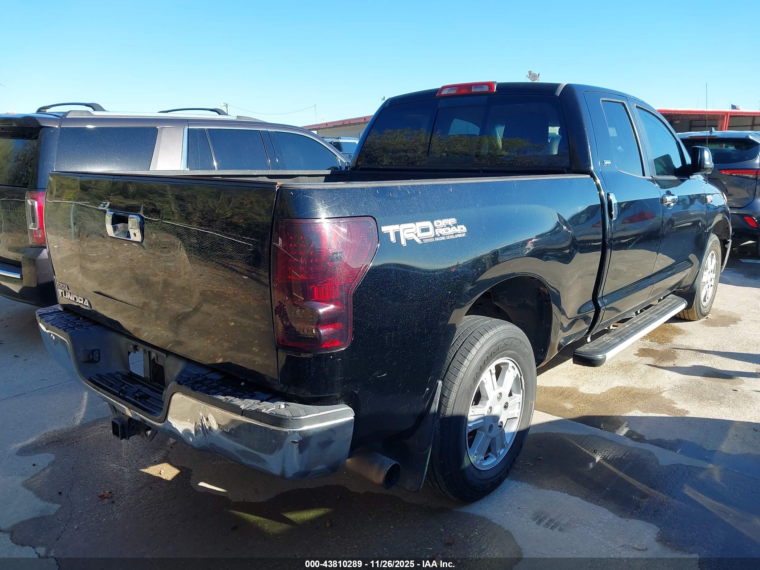 TOYOTA TUNDRA image 4