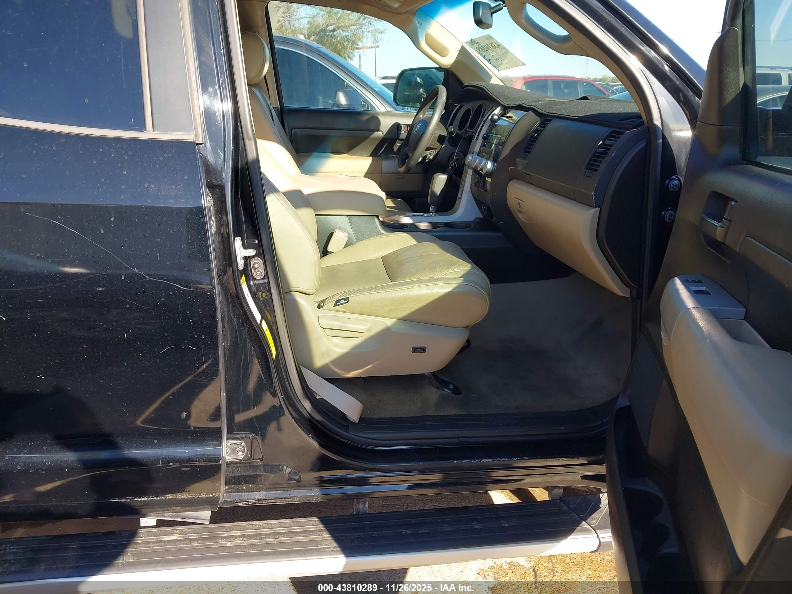 TOYOTA TUNDRA image 5