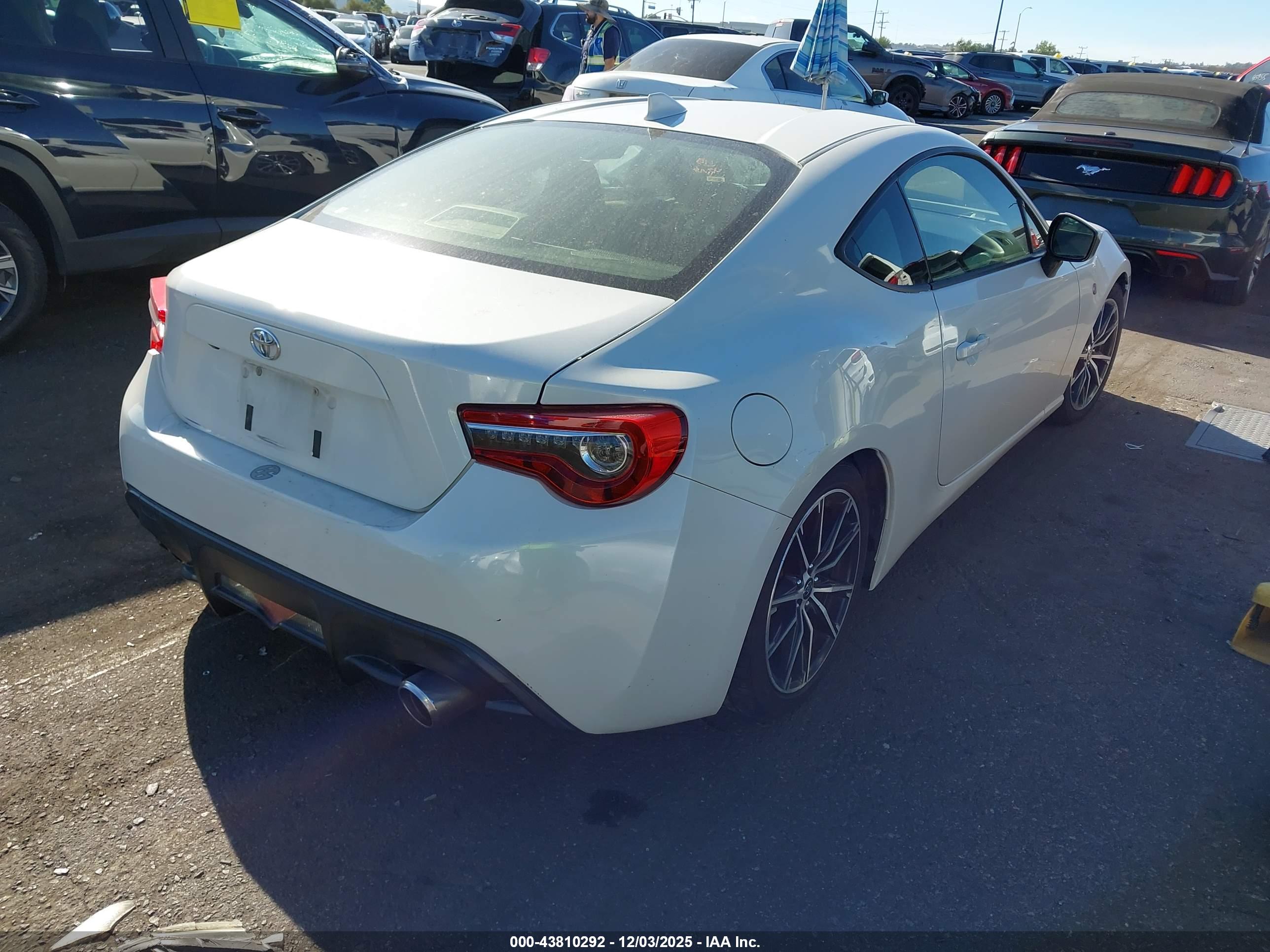 TOYOTA 86 image 4