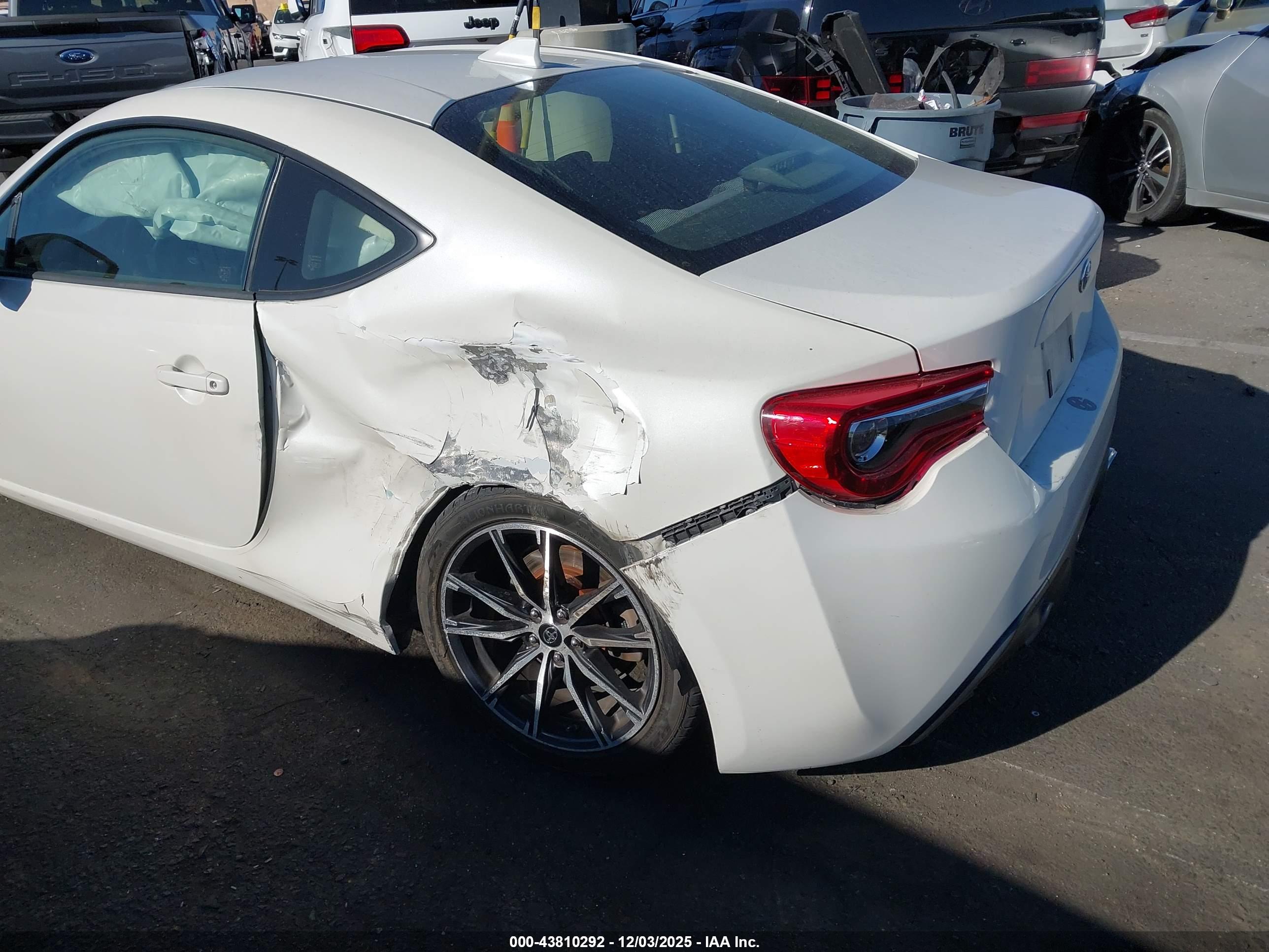 TOYOTA 86 image 6