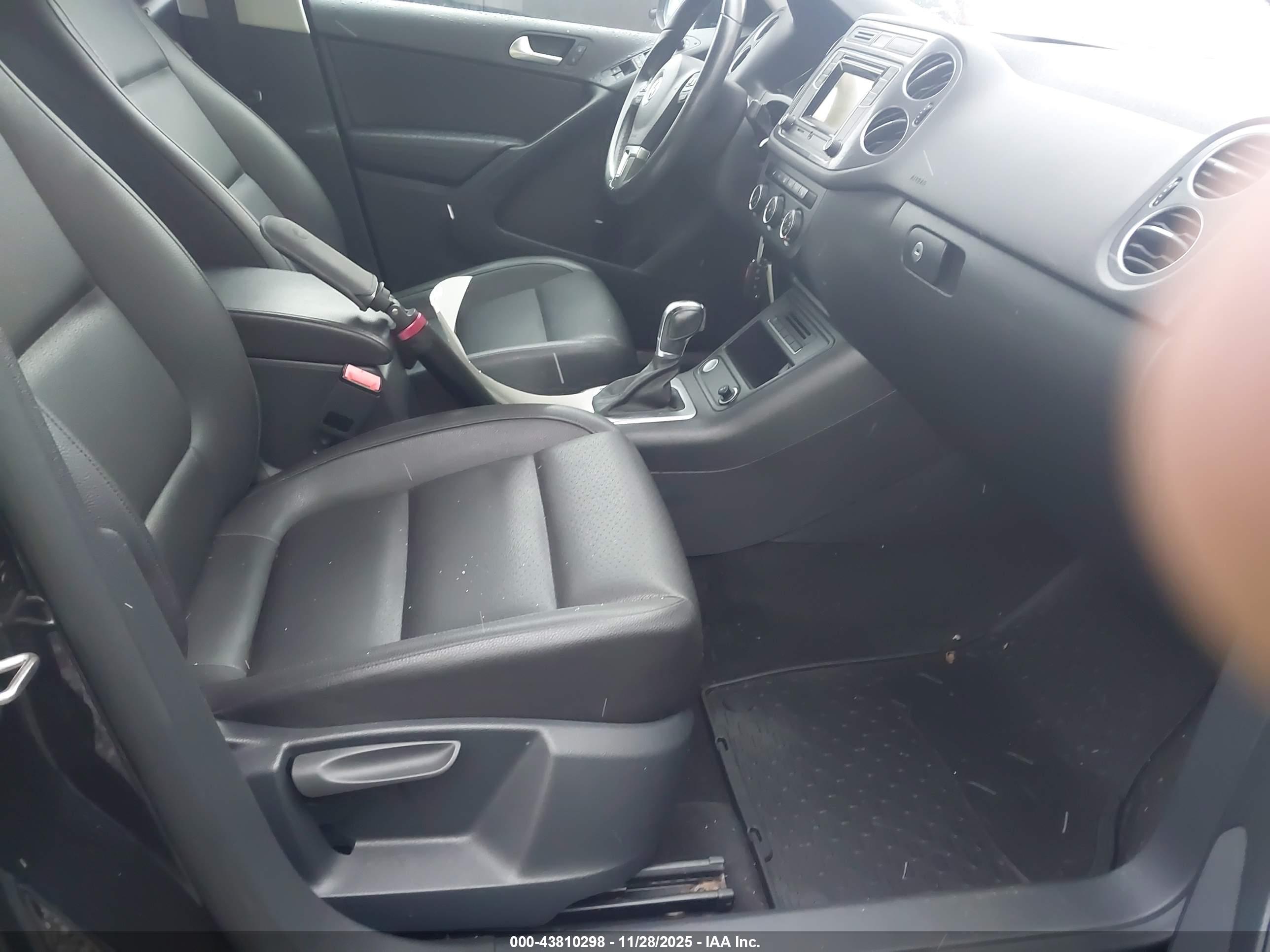 VOLKSWAGEN TIGUAN image 5
