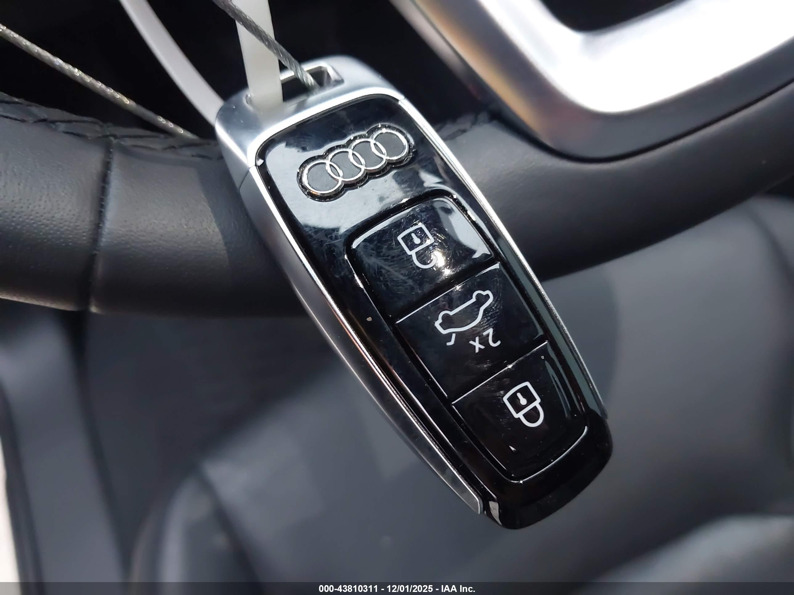 AUDI Q7 image 11