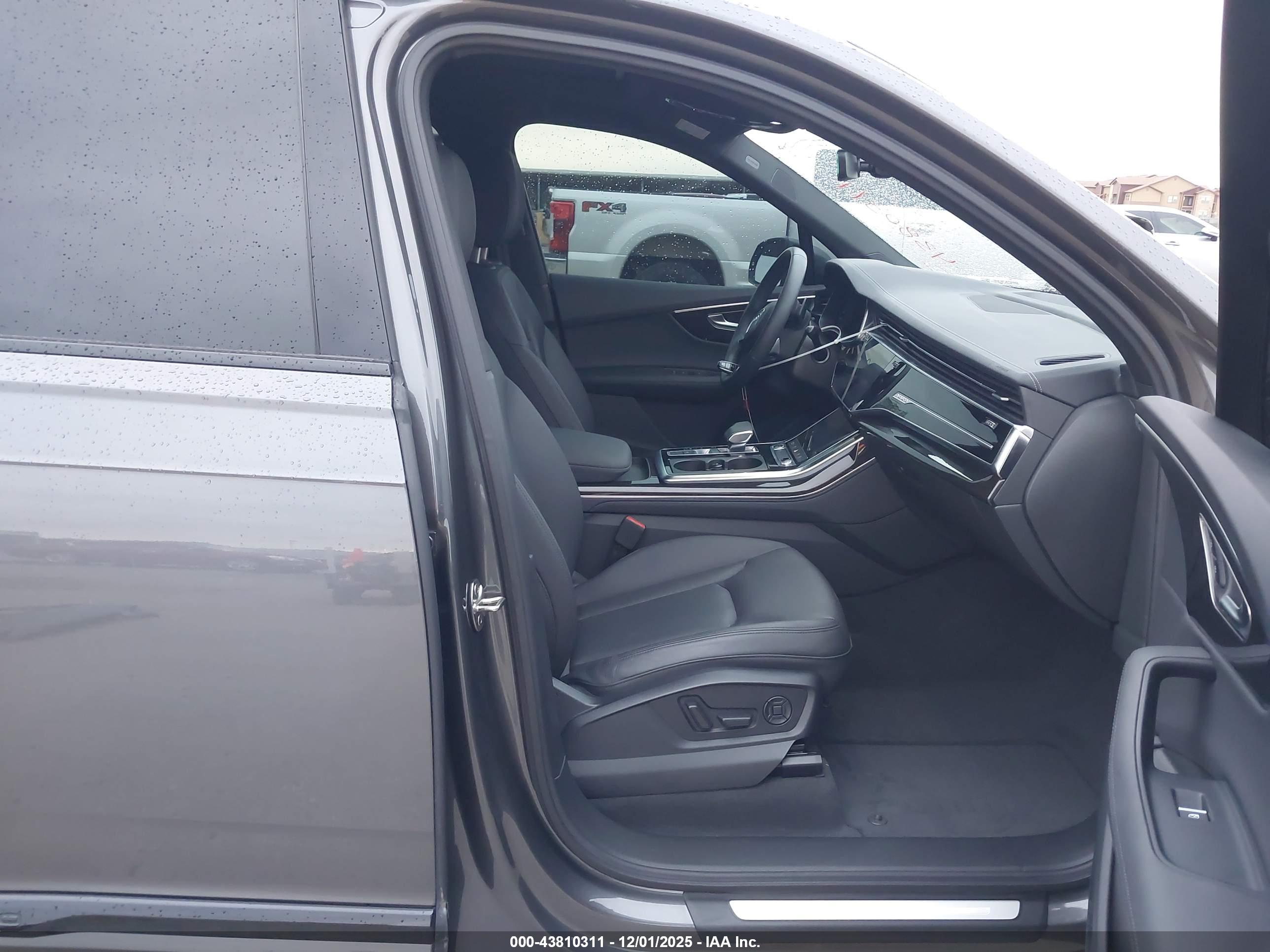 AUDI Q7 image 5