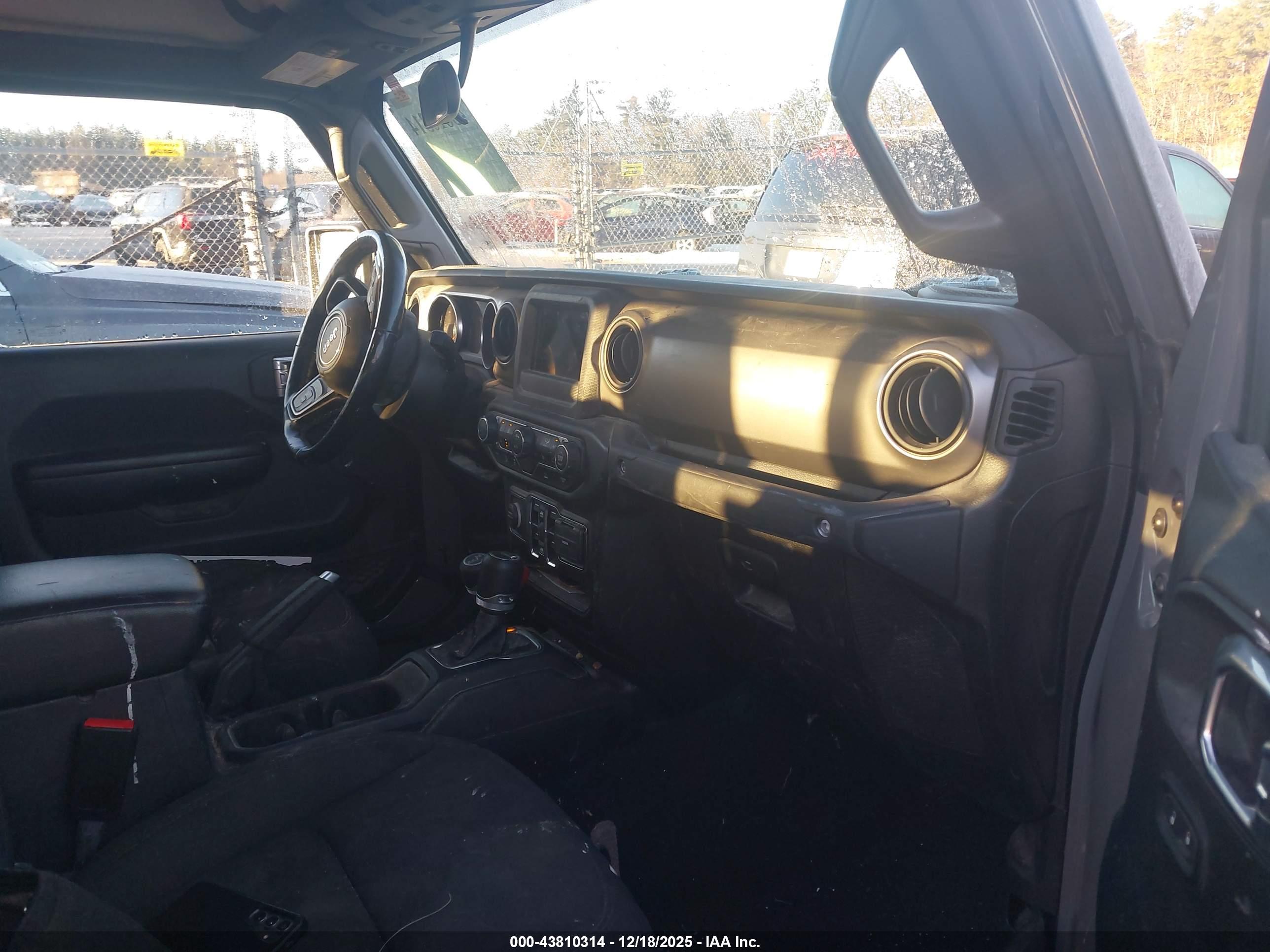 JEEP GLADIATOR image 5