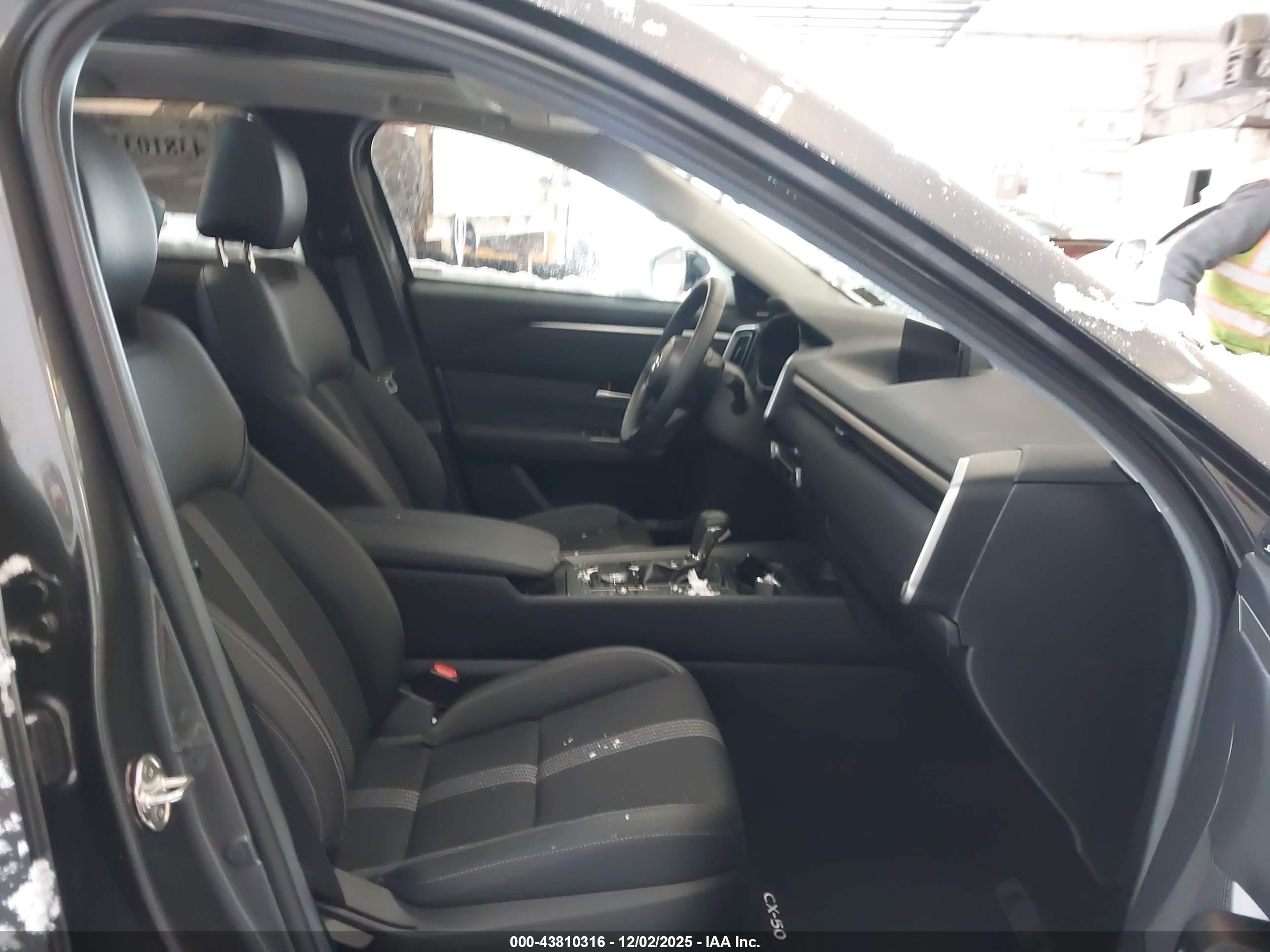 MAZDA CX-50 image 5