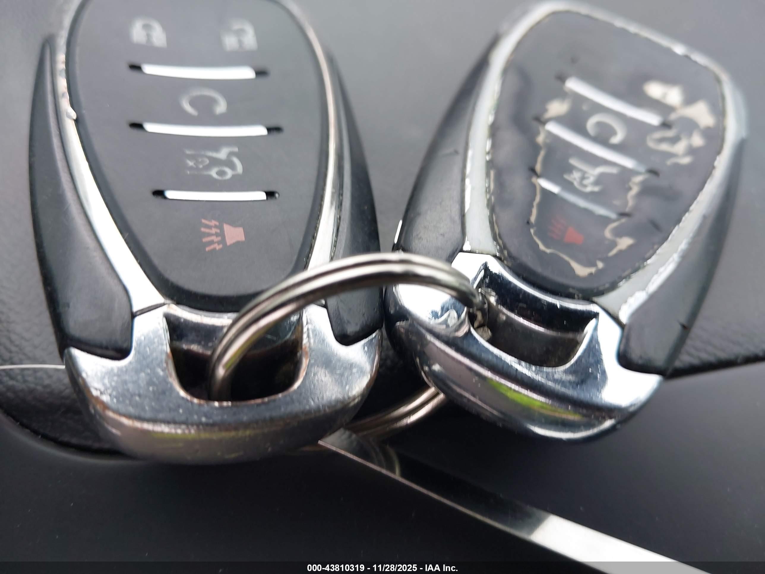 CHEVROLET EQUINOX image 11