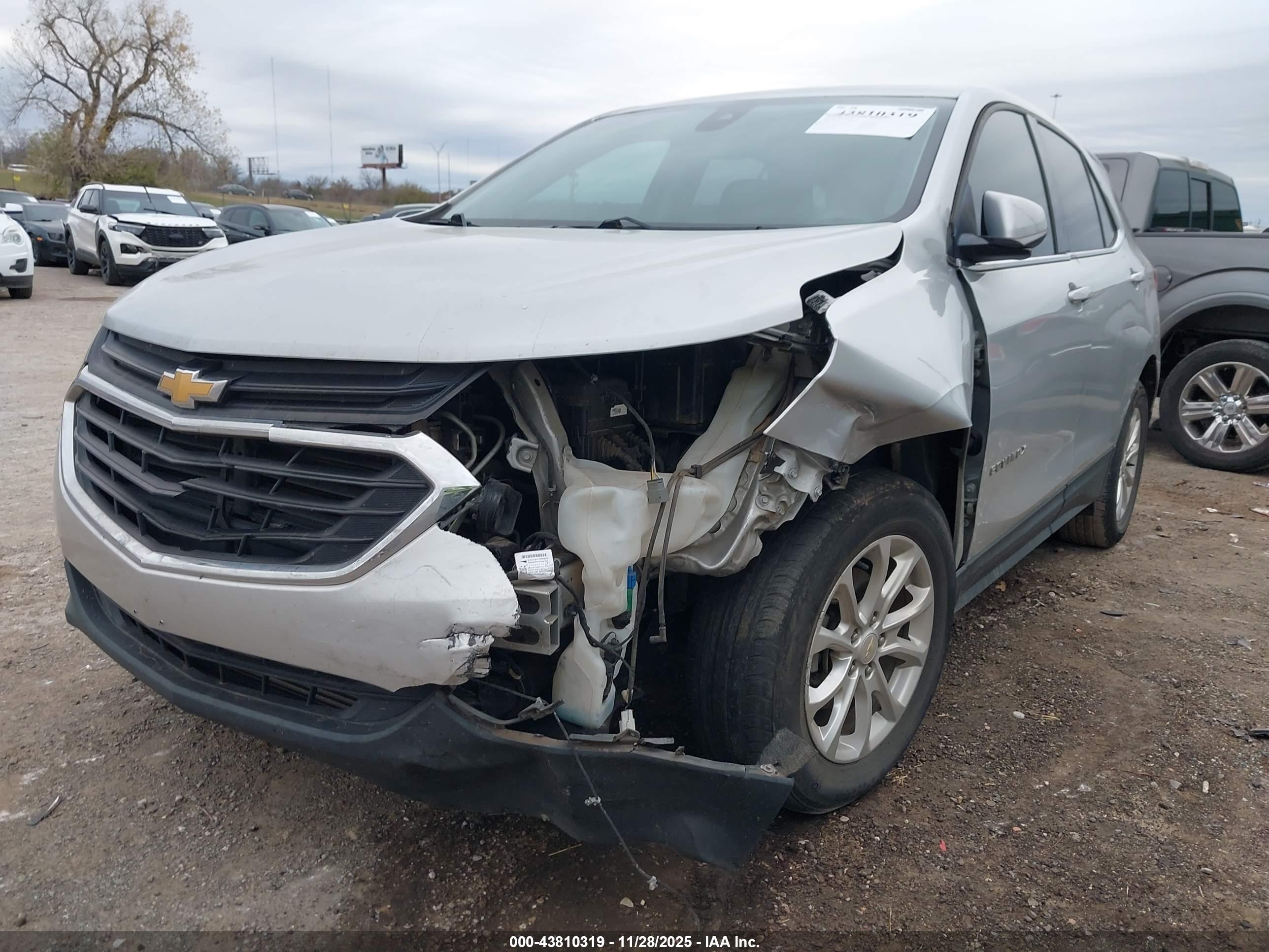 CHEVROLET EQUINOX image 2