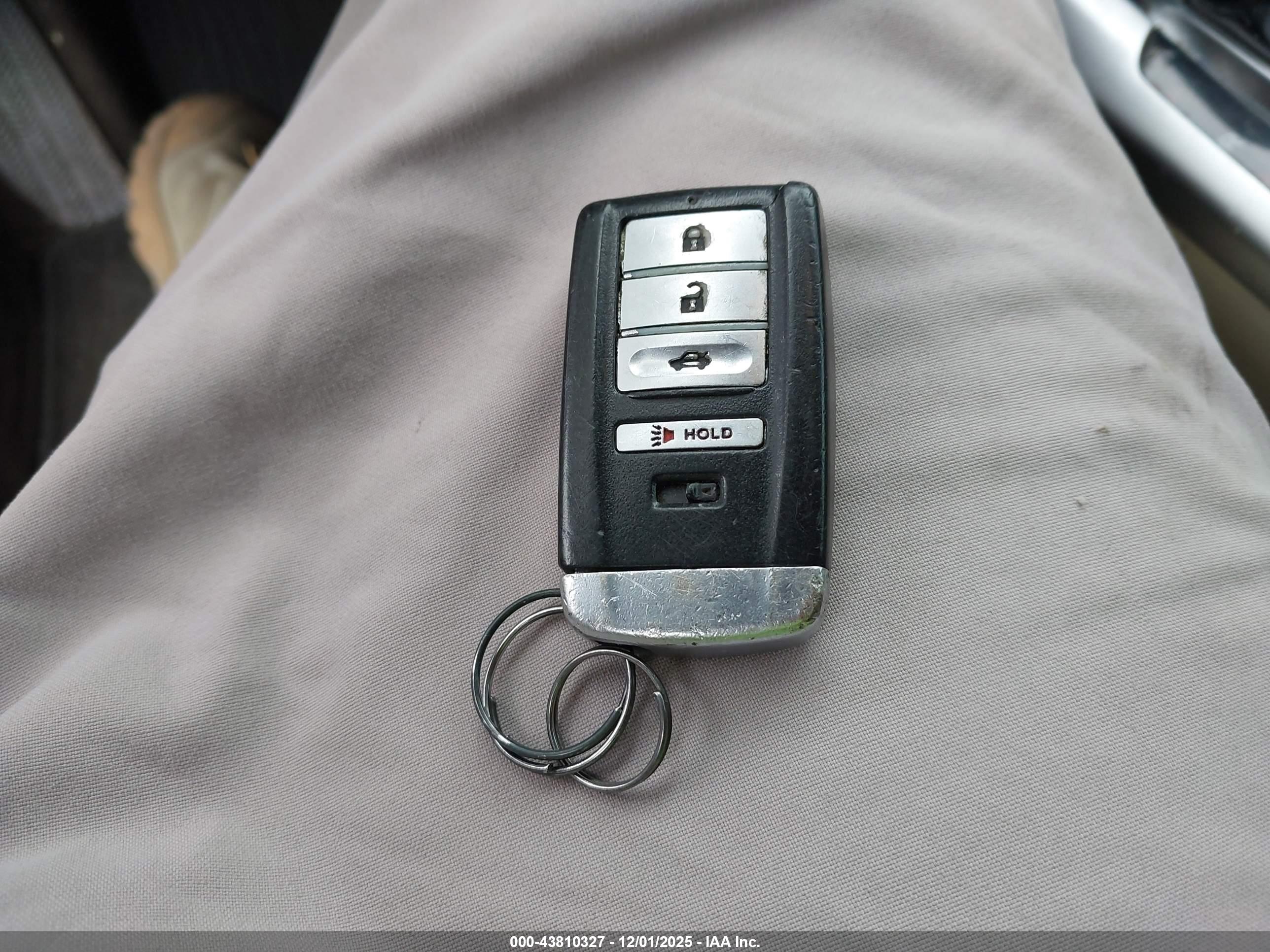 ACURA TLX image 11