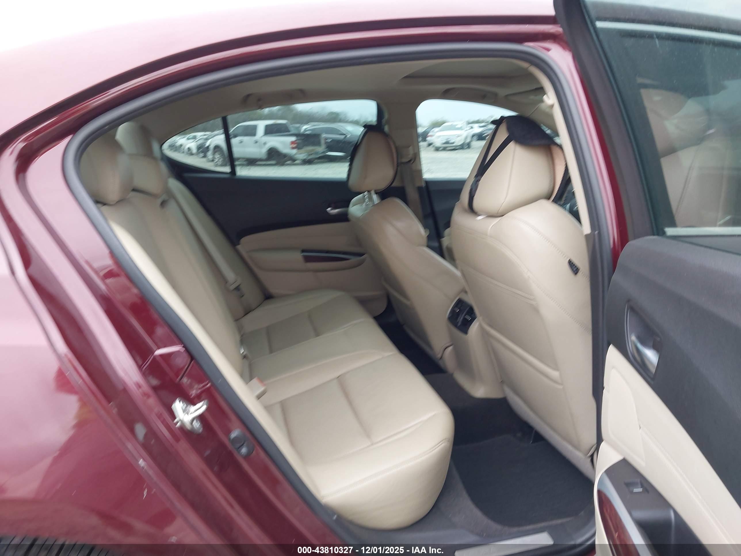 ACURA TLX image 8