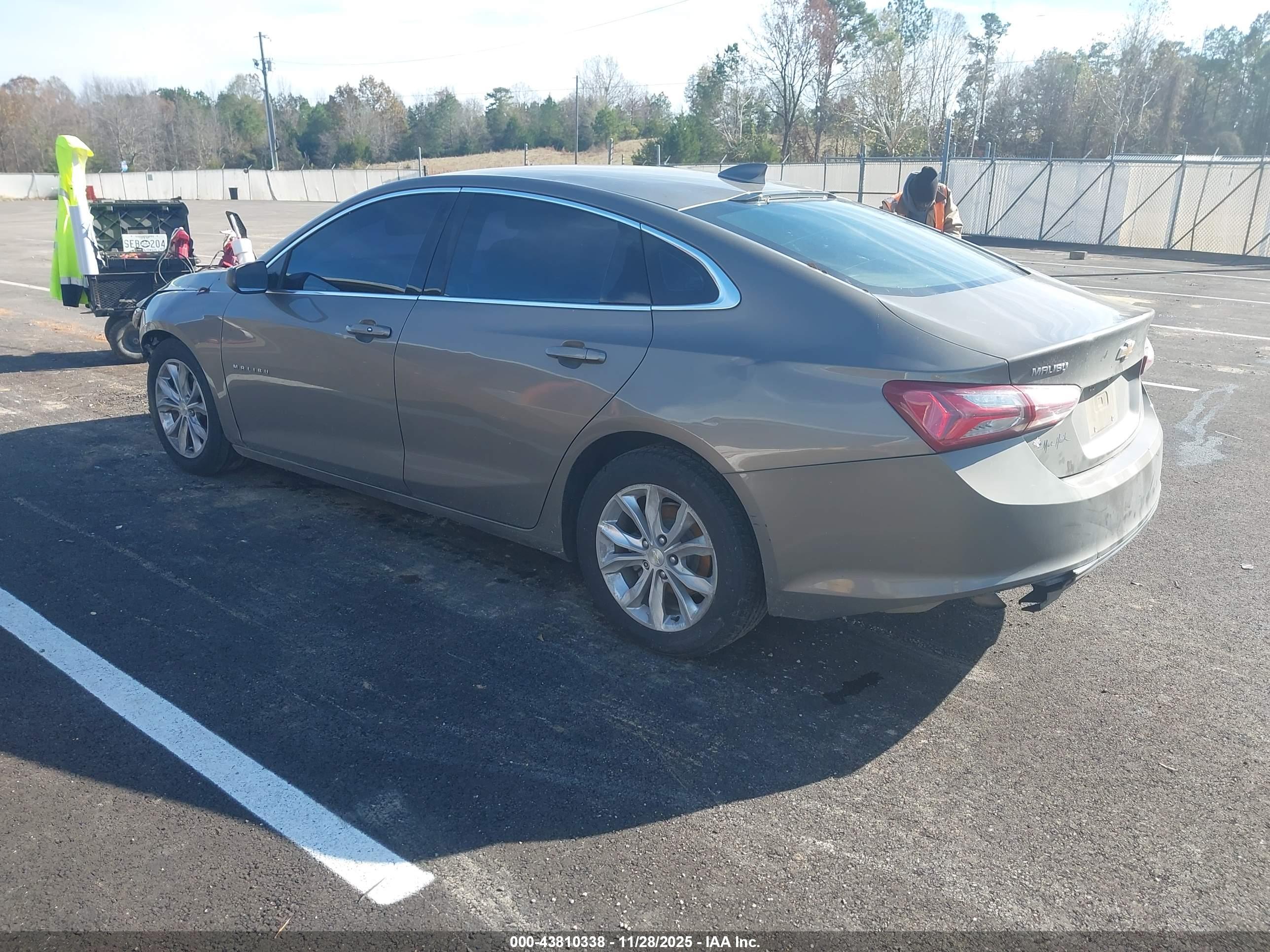 CHEVROLET MALIBU image 3