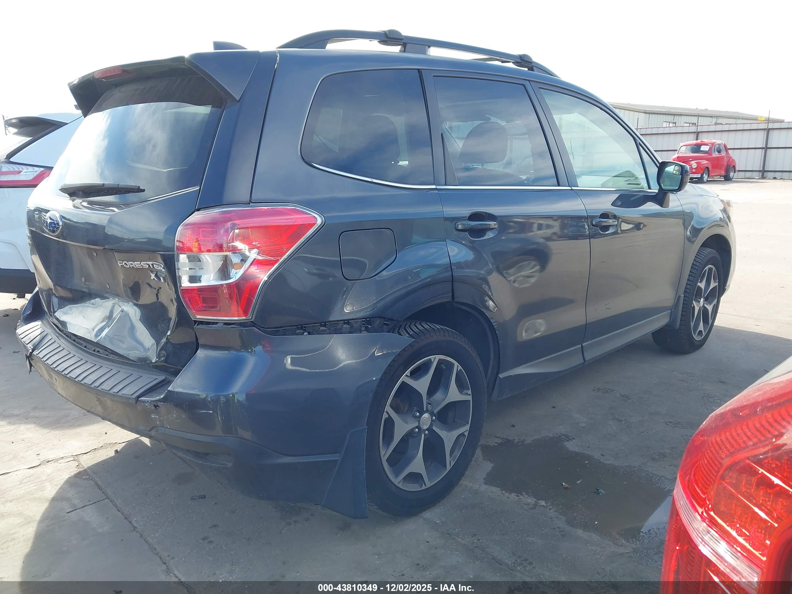 SUBARU FORESTER image 4