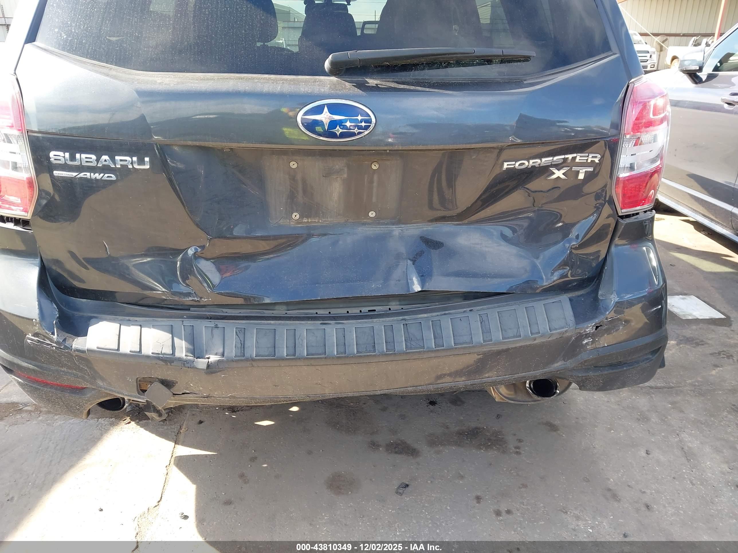 SUBARU FORESTER image 6