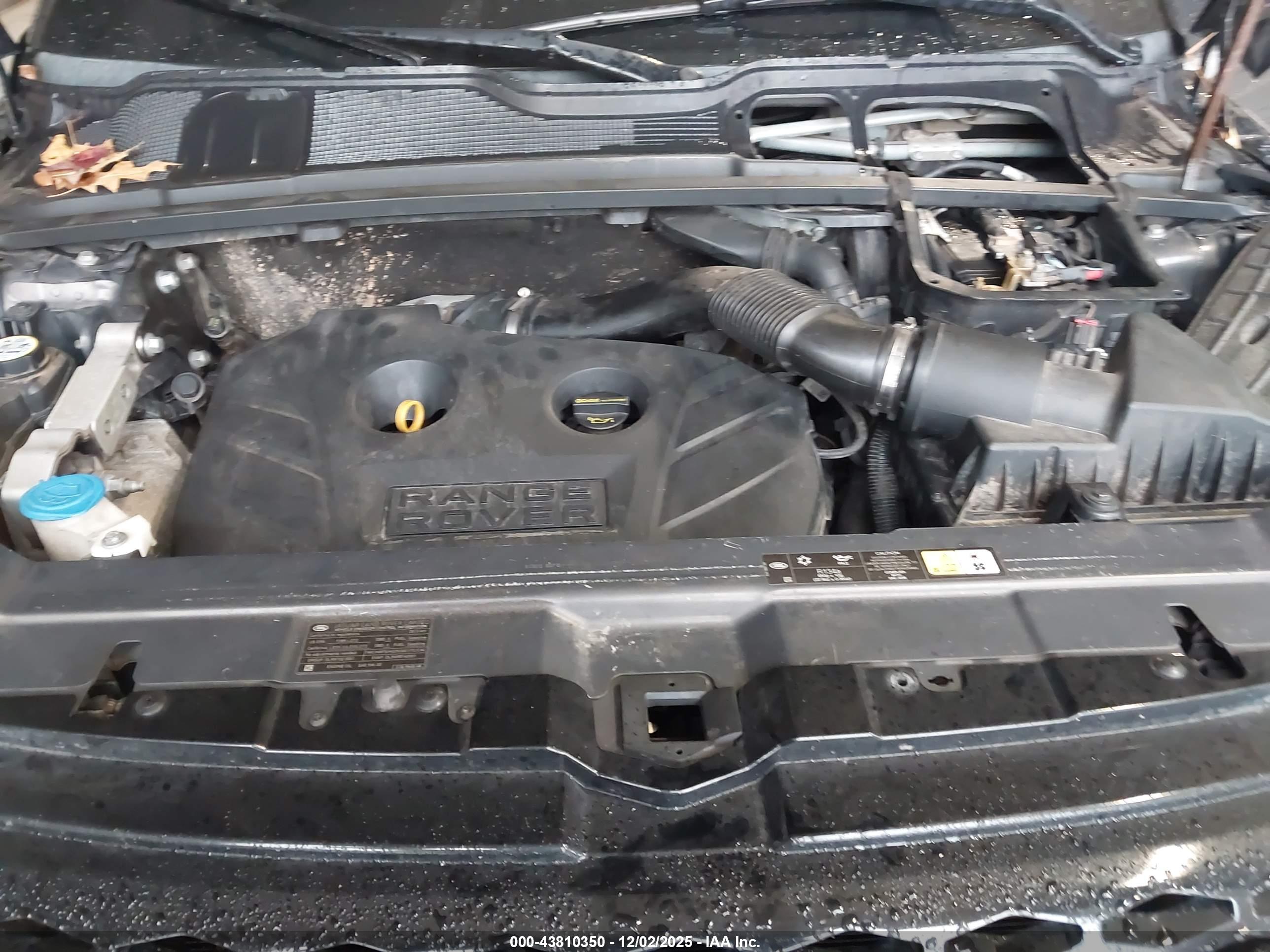 LAND ROVER image 10