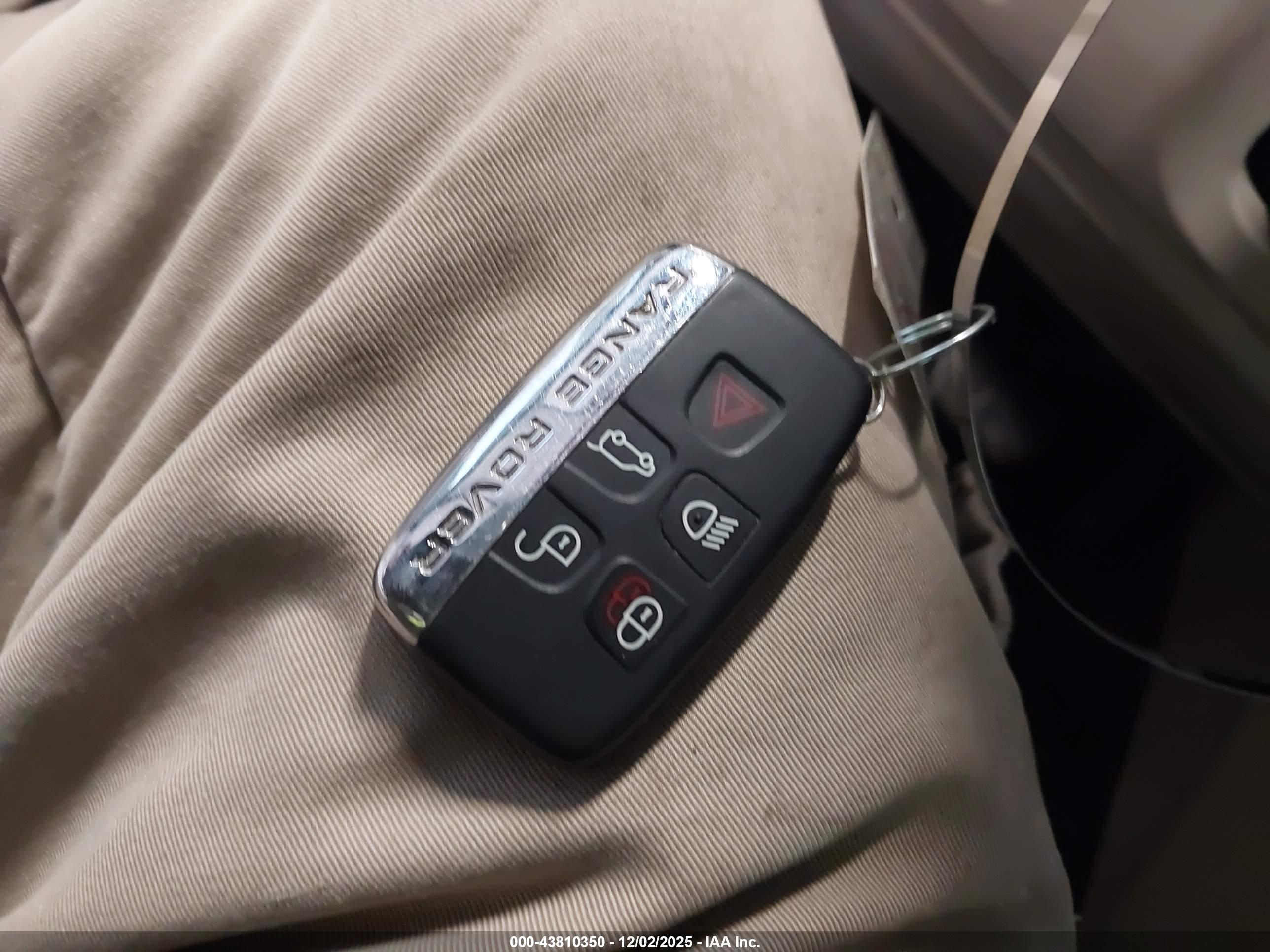 LAND ROVER image 11