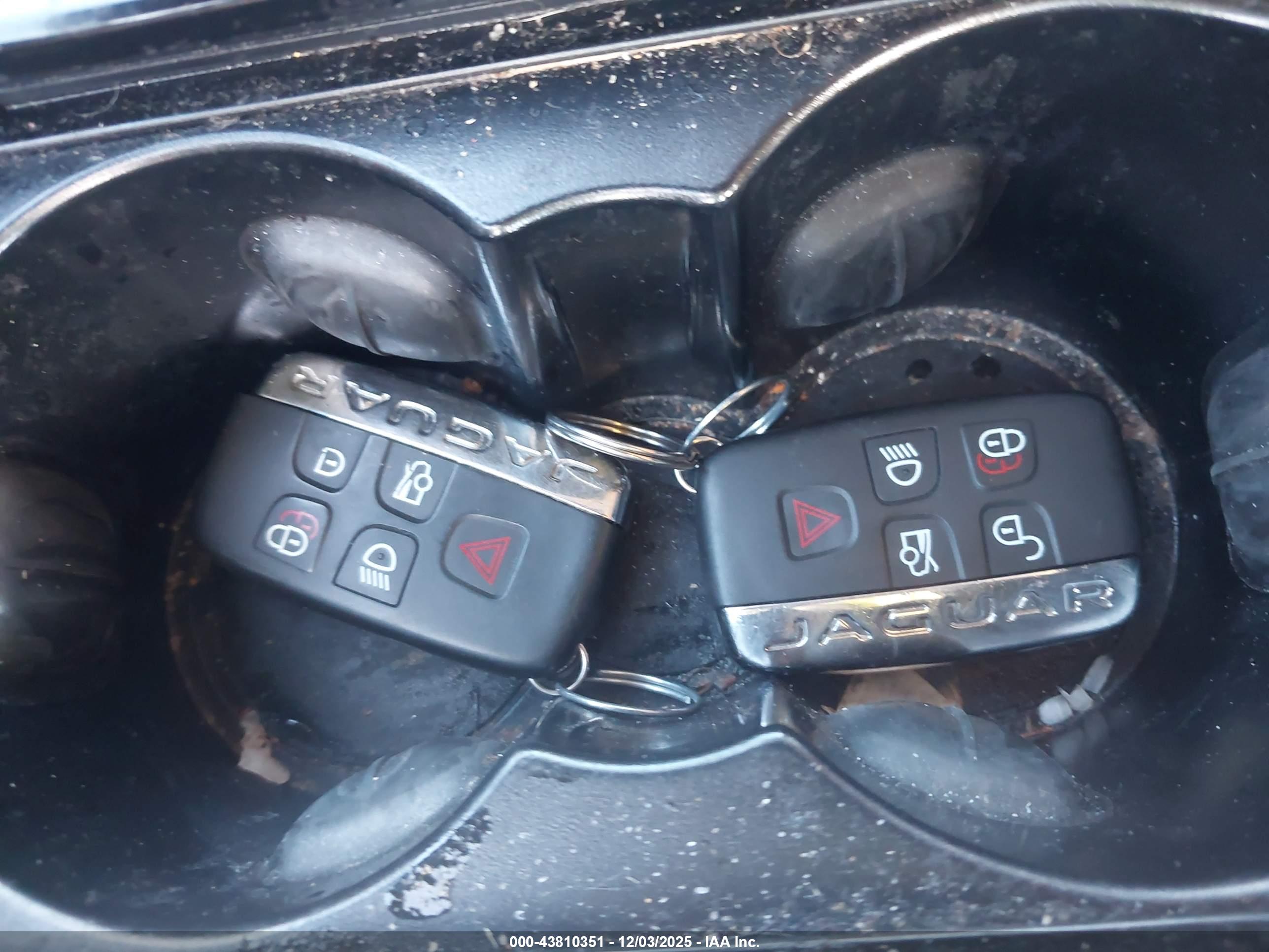 JAGUAR XE image 11