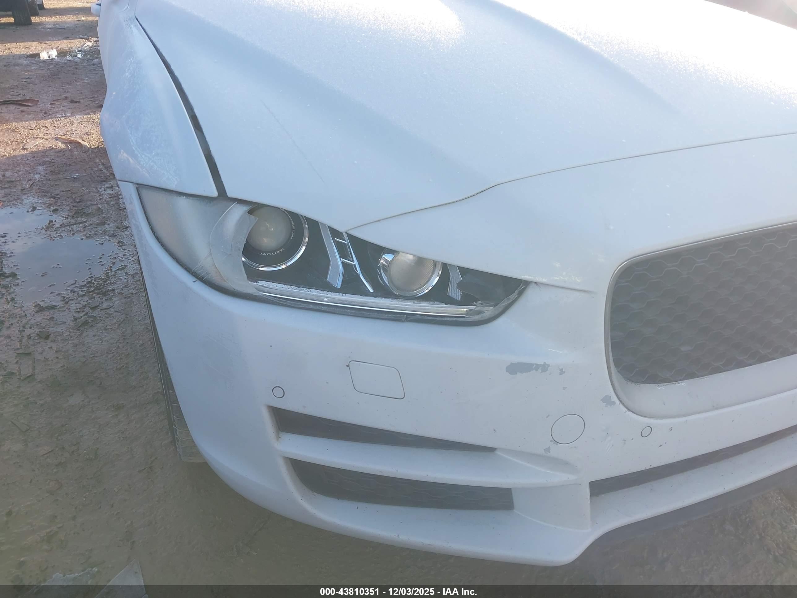 JAGUAR XE image 6