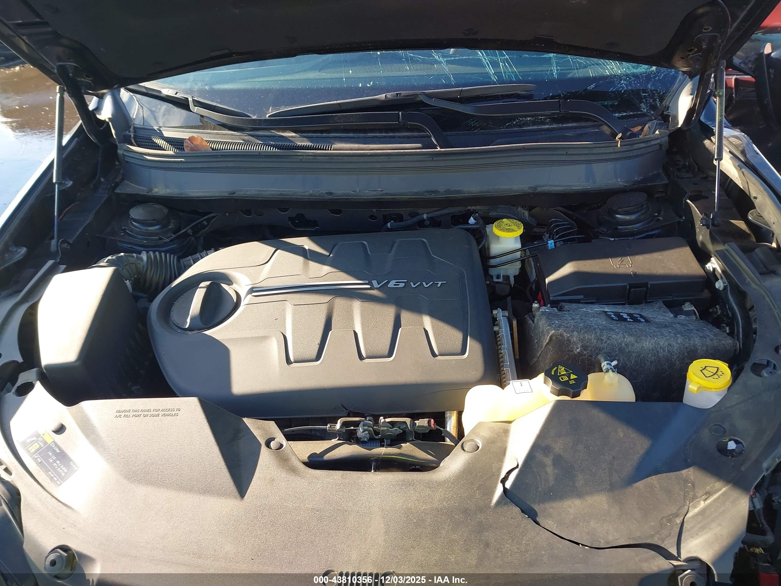 JEEP CHEROKEE image 10