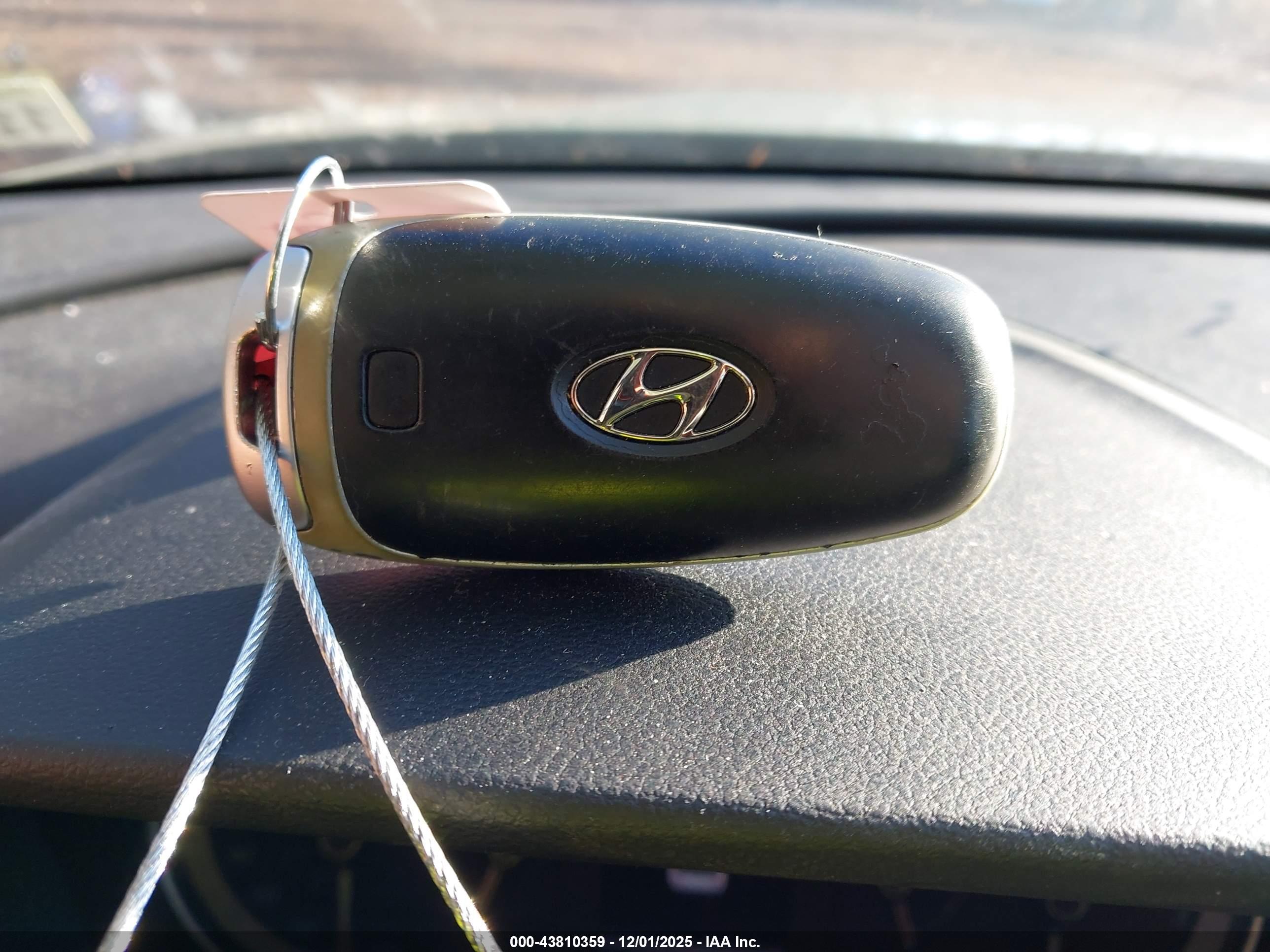HYUNDAI SANTA image 11