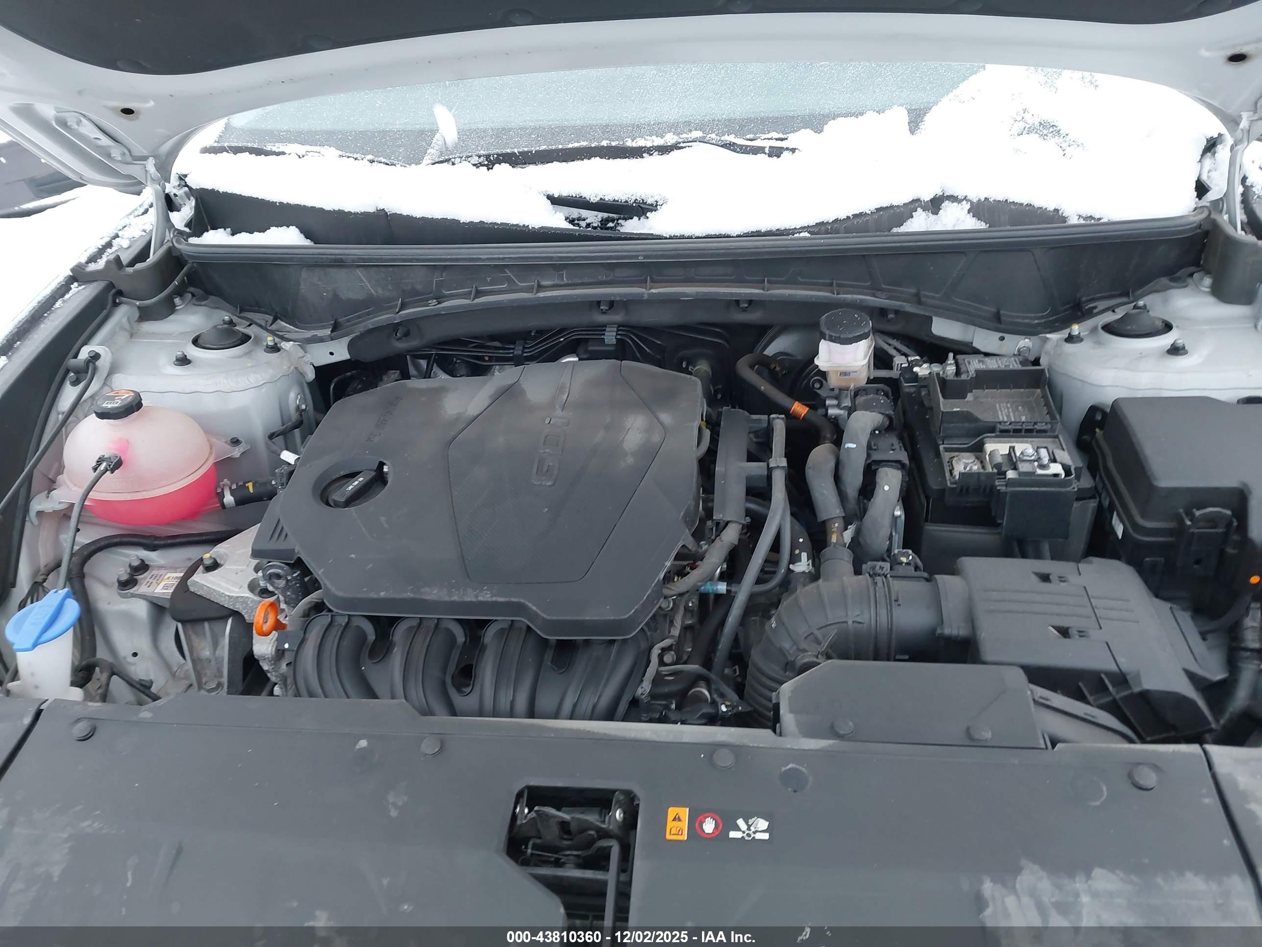 HYUNDAI TUCSON image 10