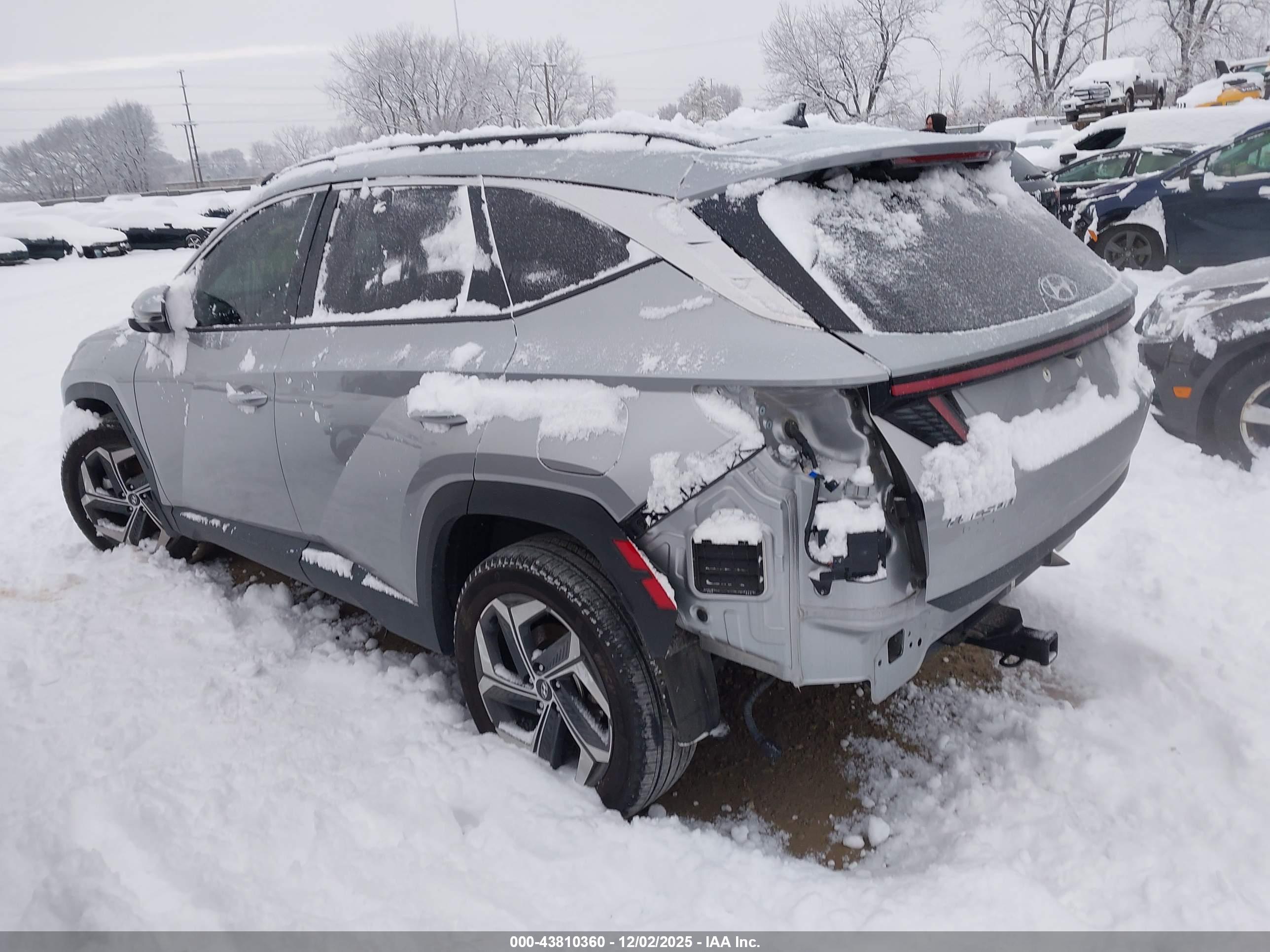 HYUNDAI TUCSON image 3