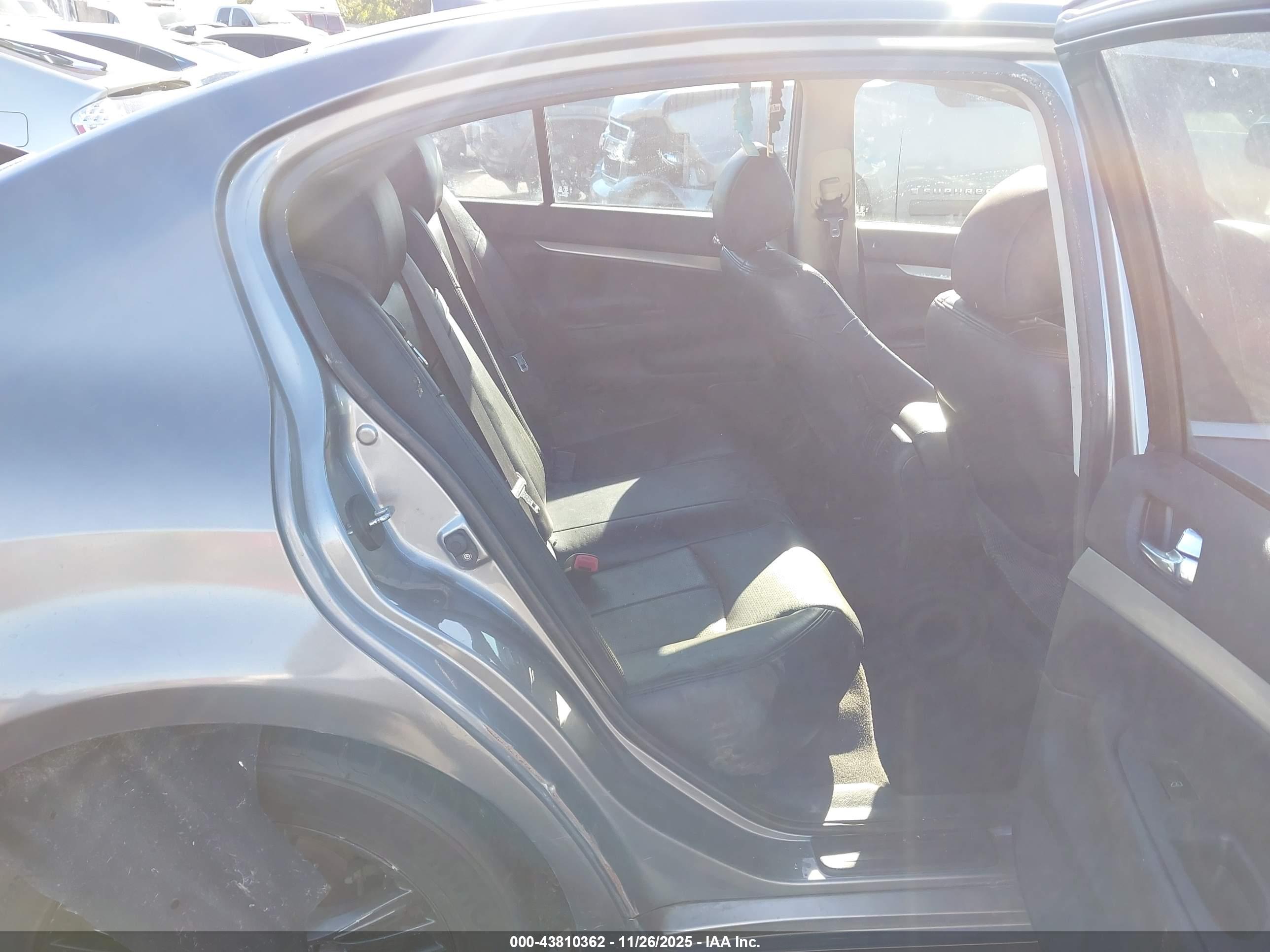 INFINITI G37 image 8