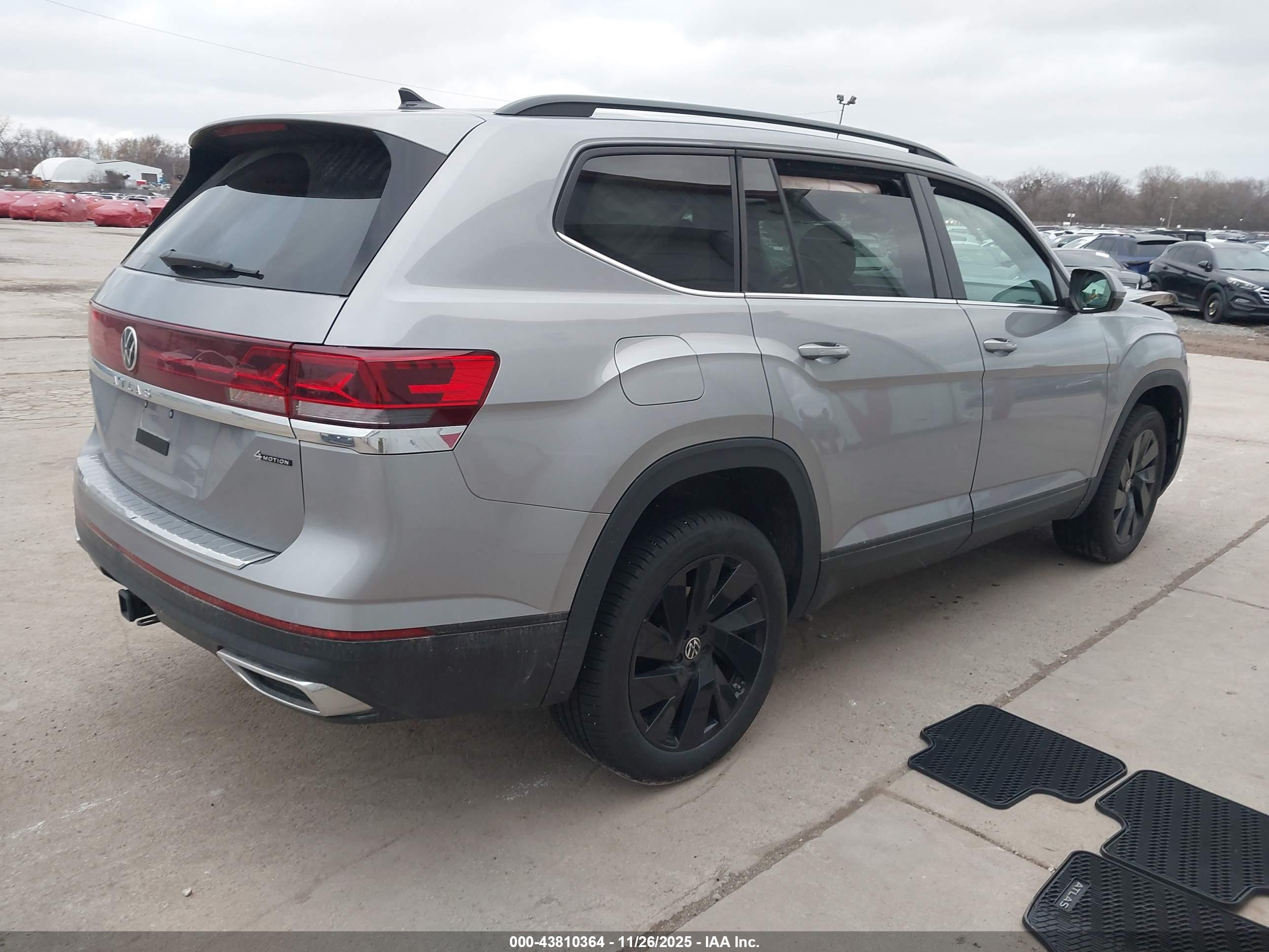 VOLKSWAGEN ATLAS image 4
