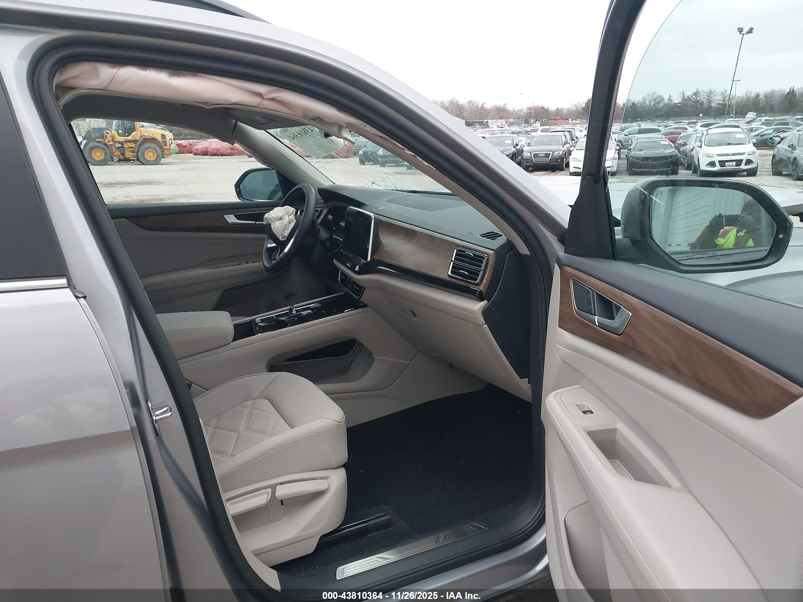 VOLKSWAGEN ATLAS image 5