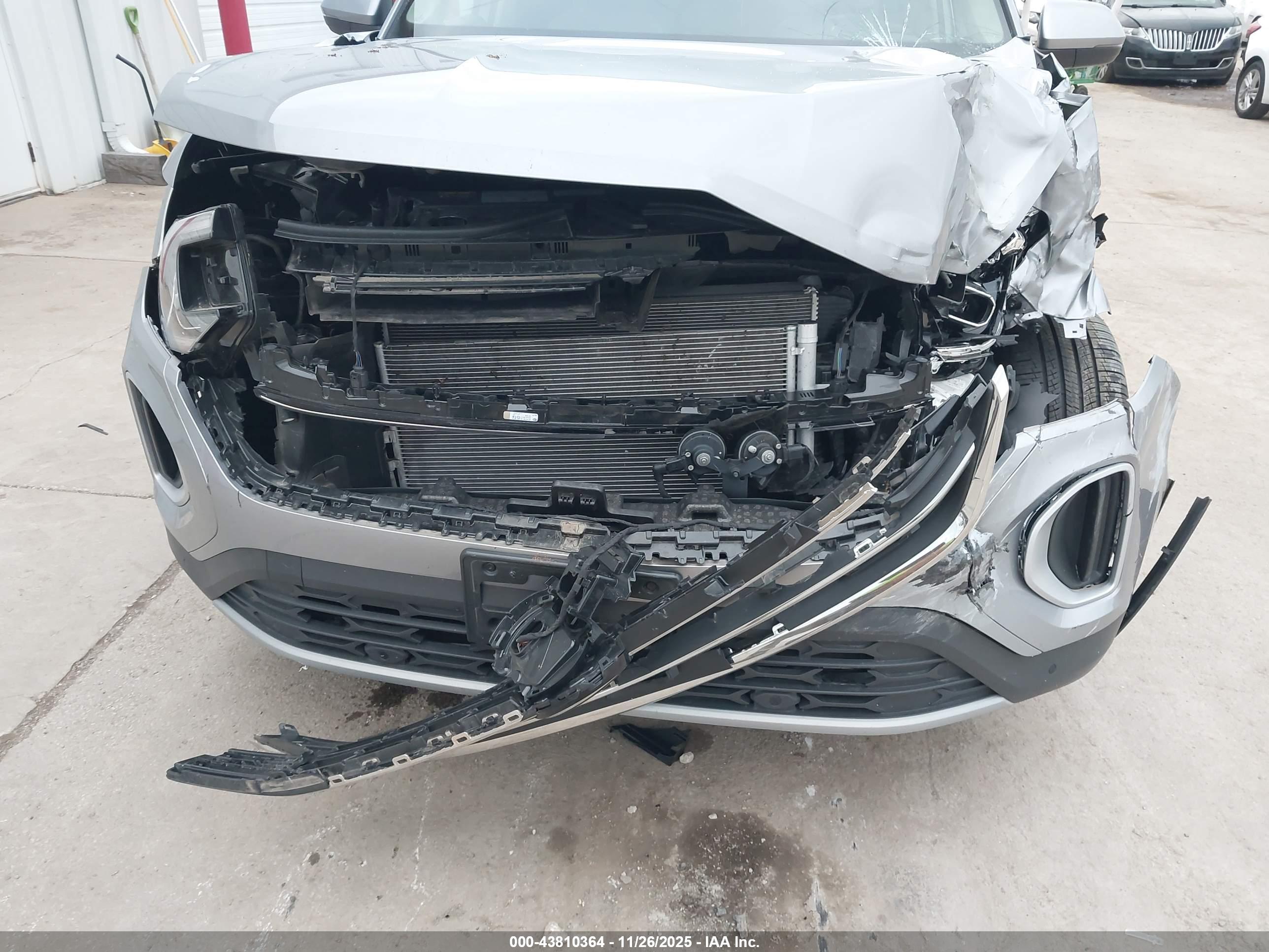 VOLKSWAGEN ATLAS image 6