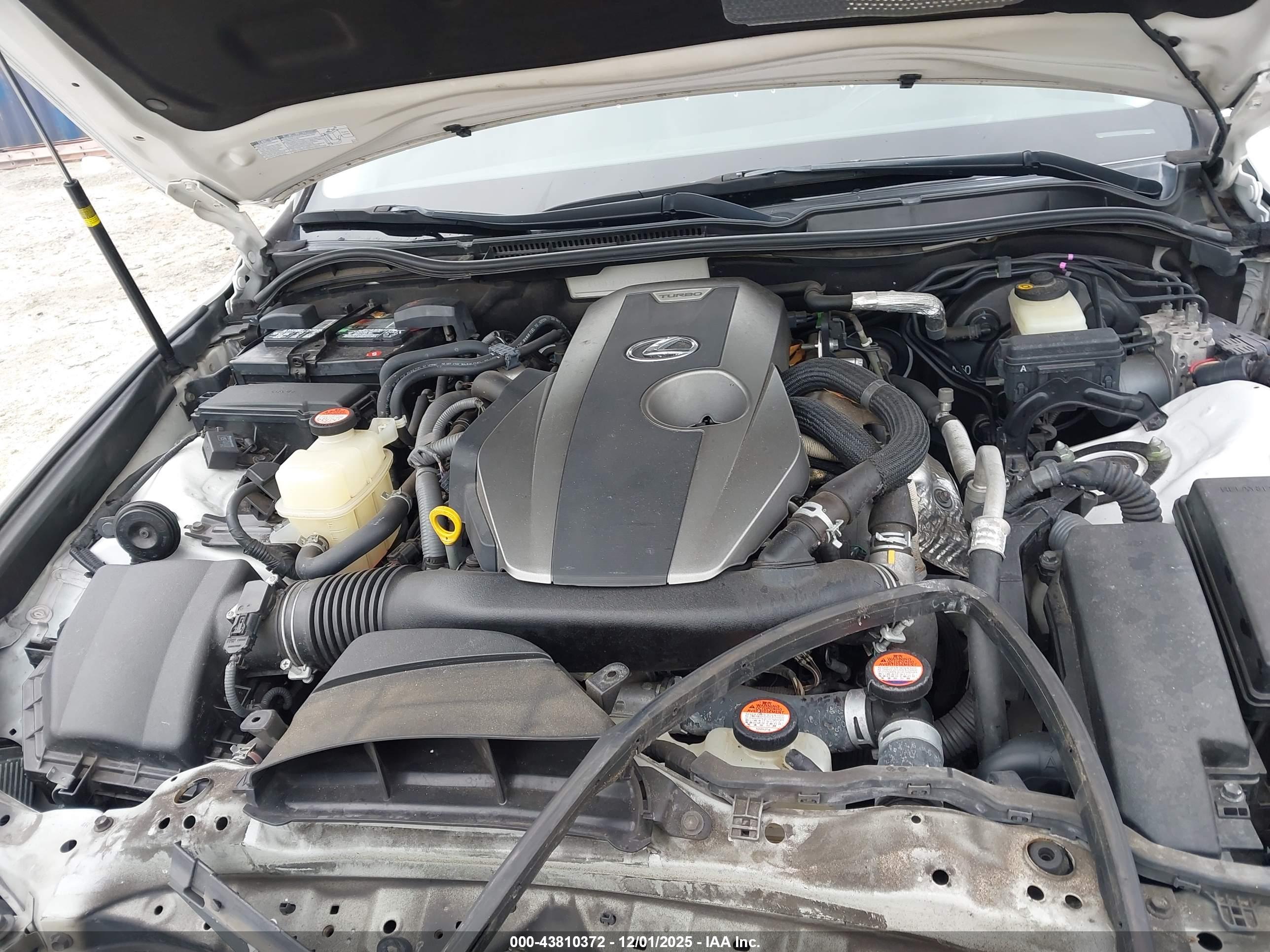 LEXUS IS image 10