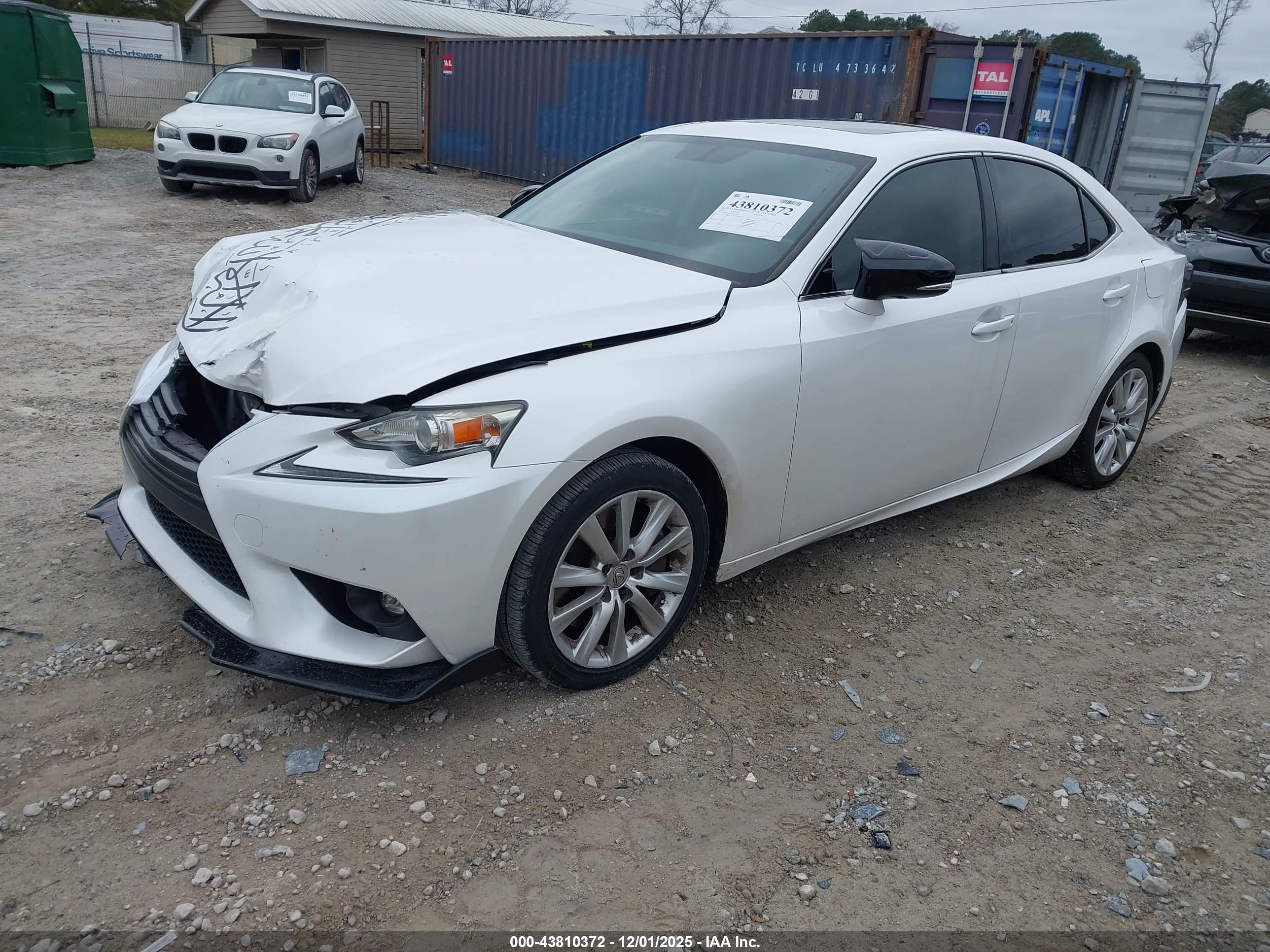 LEXUS IS image 2