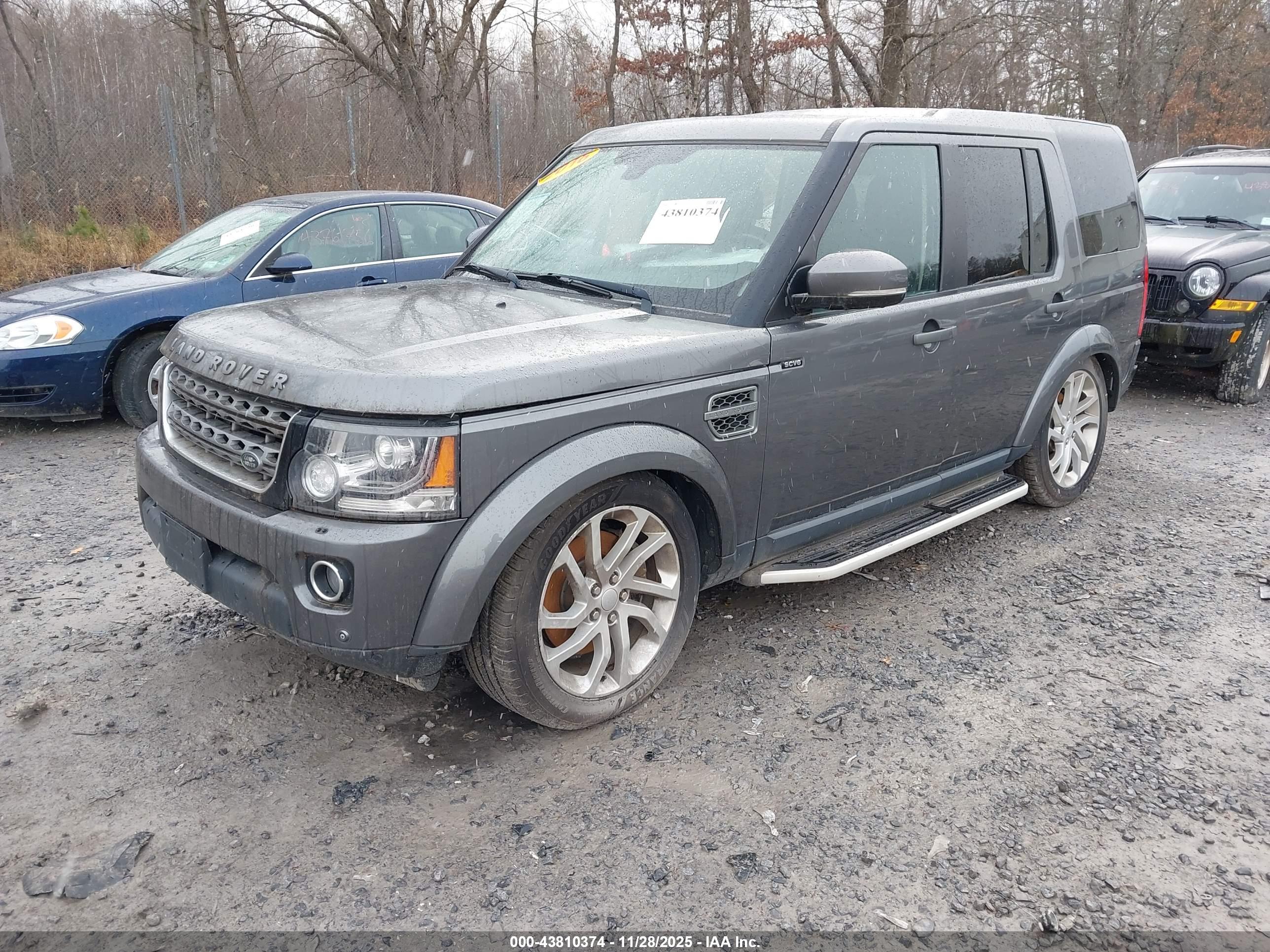 LAND ROVER image 2