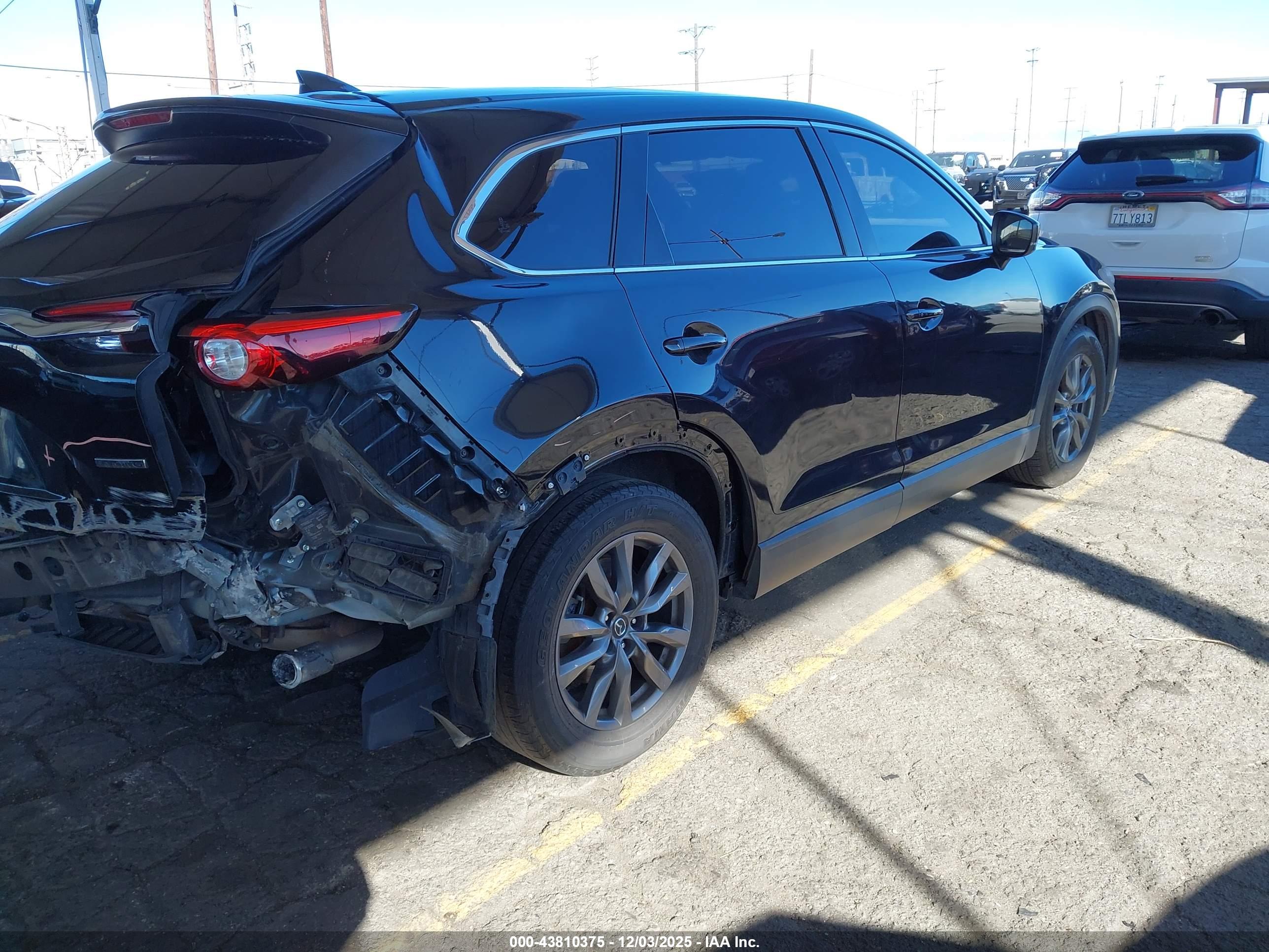 MAZDA CX-9 image 4