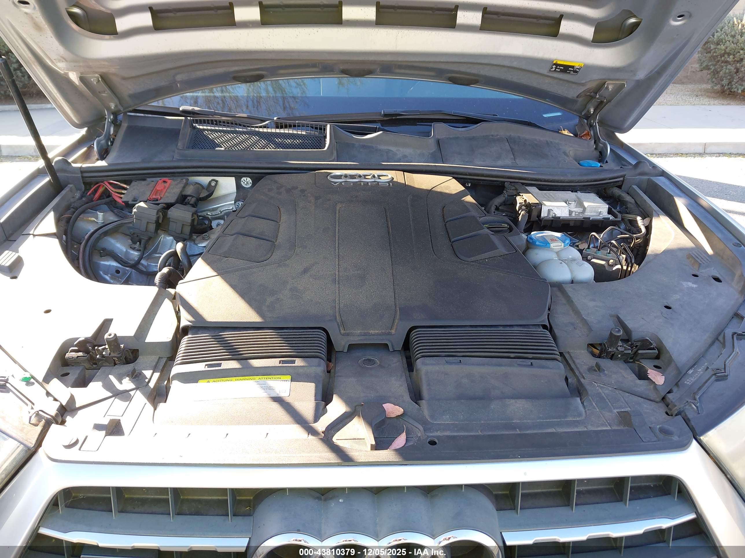 AUDI Q7 image 10