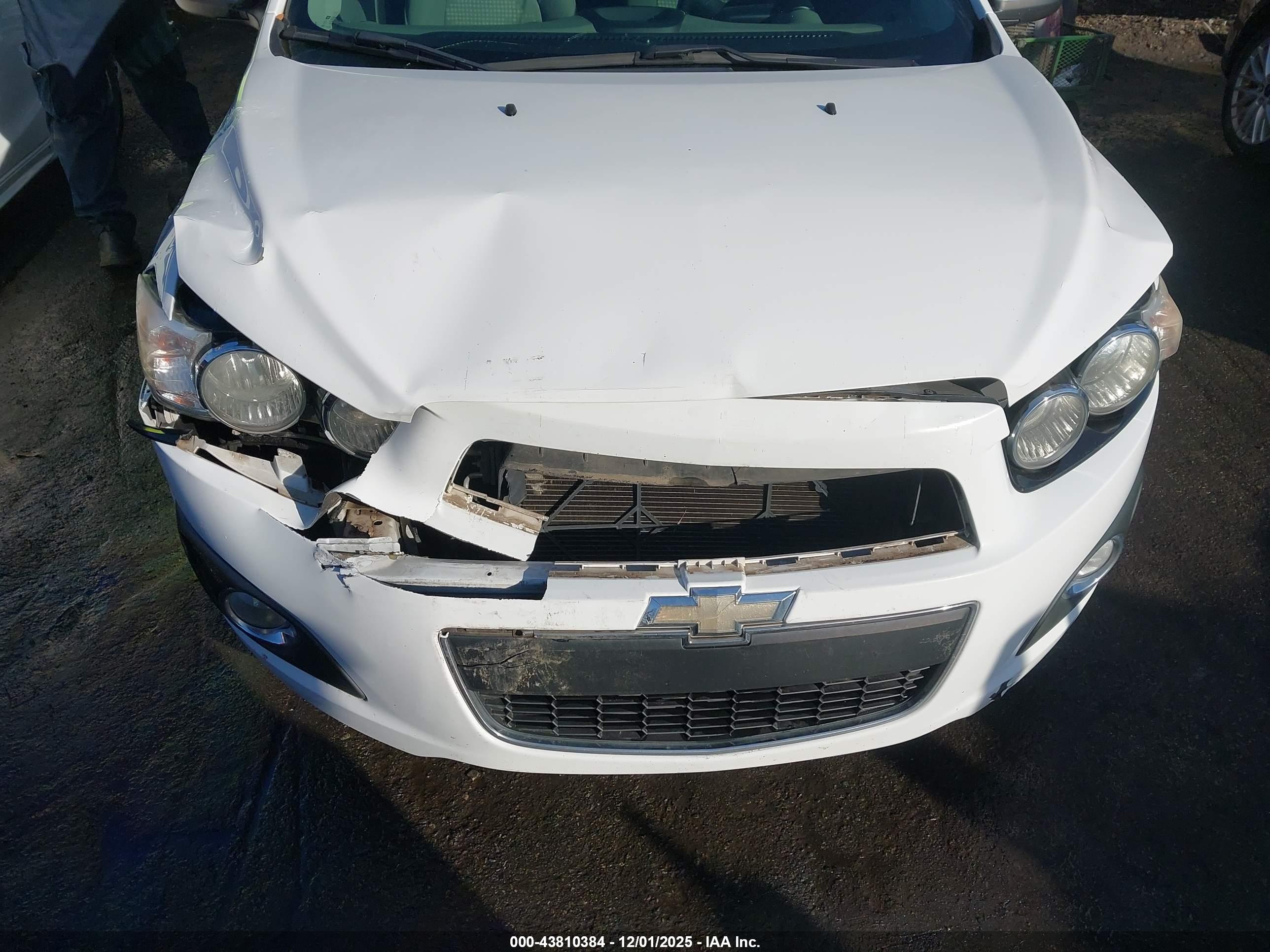 CHEVROLET SONIC image 6