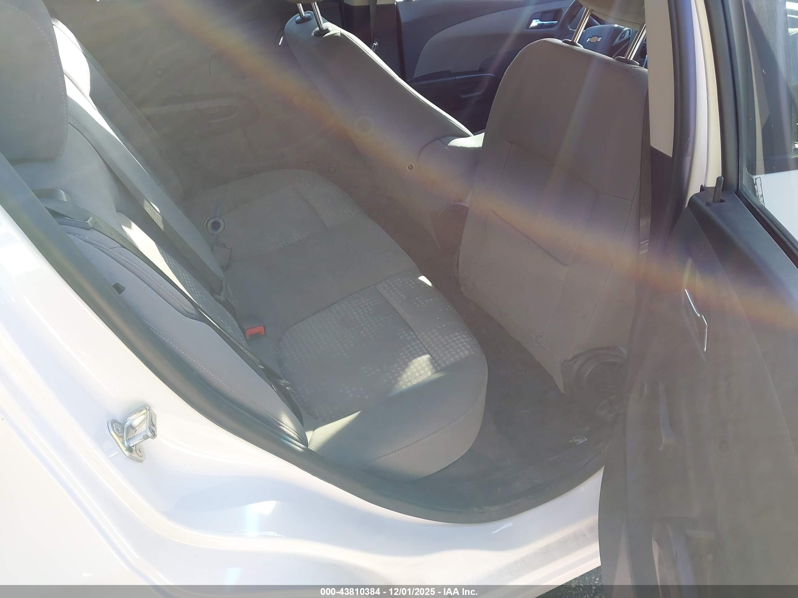 CHEVROLET SONIC image 8