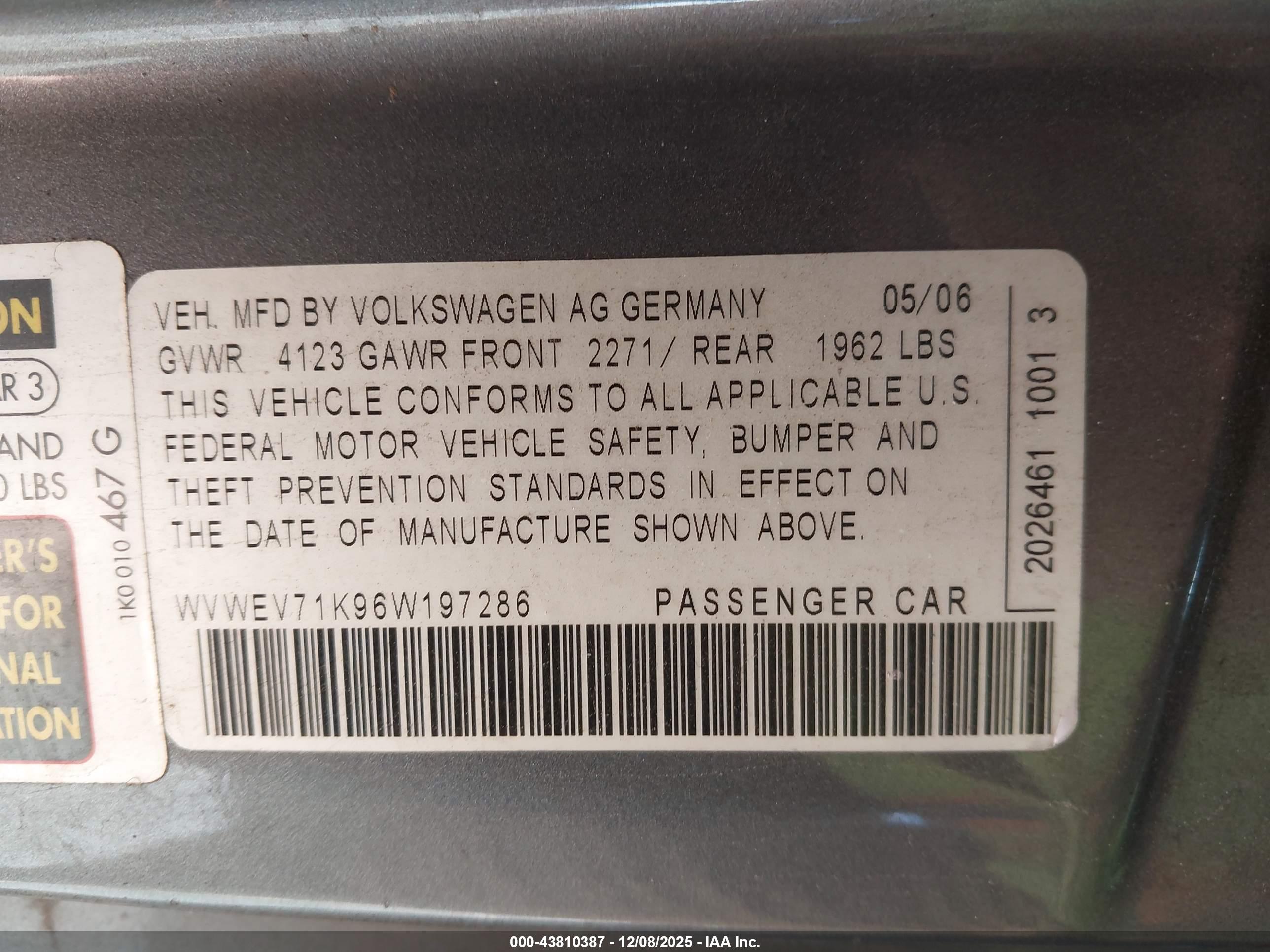 VOLKSWAGEN GTI image 9