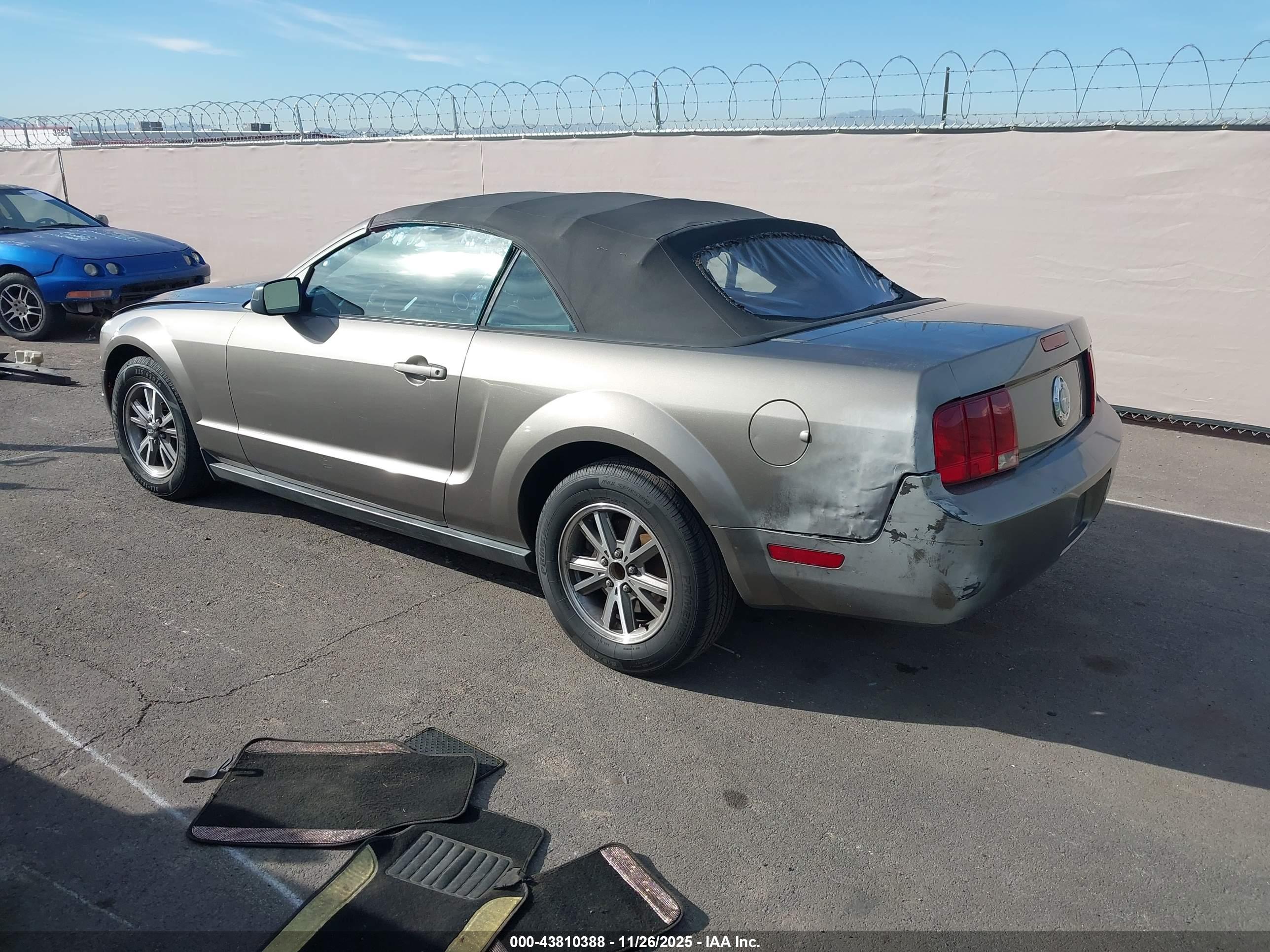 FORD MUSTANG image 3