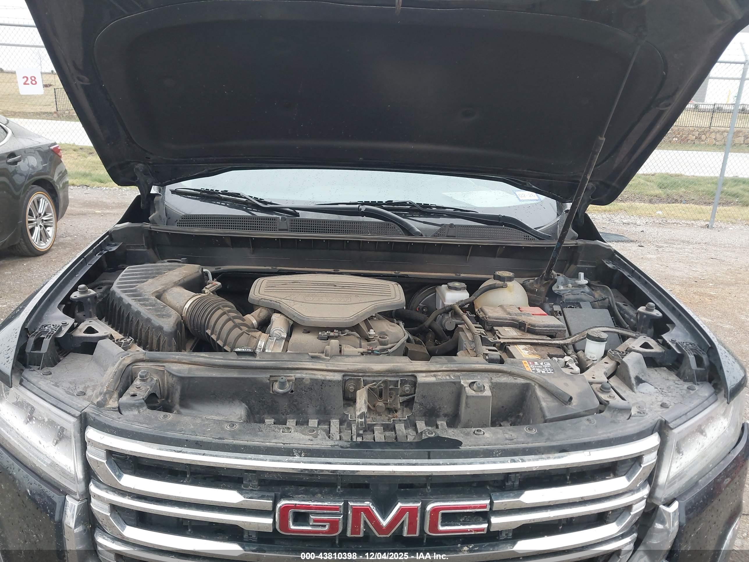 GMC ACADIA image 10