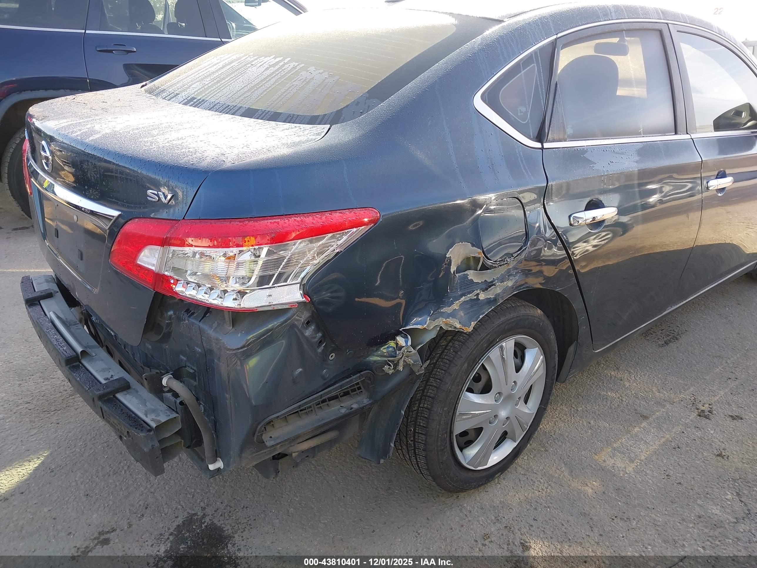 NISSAN SENTRA image 6